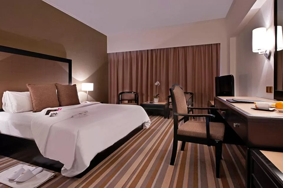 Bedroom, Bed in Impiana Hotel Ipoh