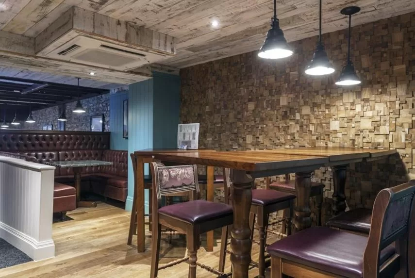 Restaurant/places to eat, Lounge/Bar in The Queen's Head Wetherspoon