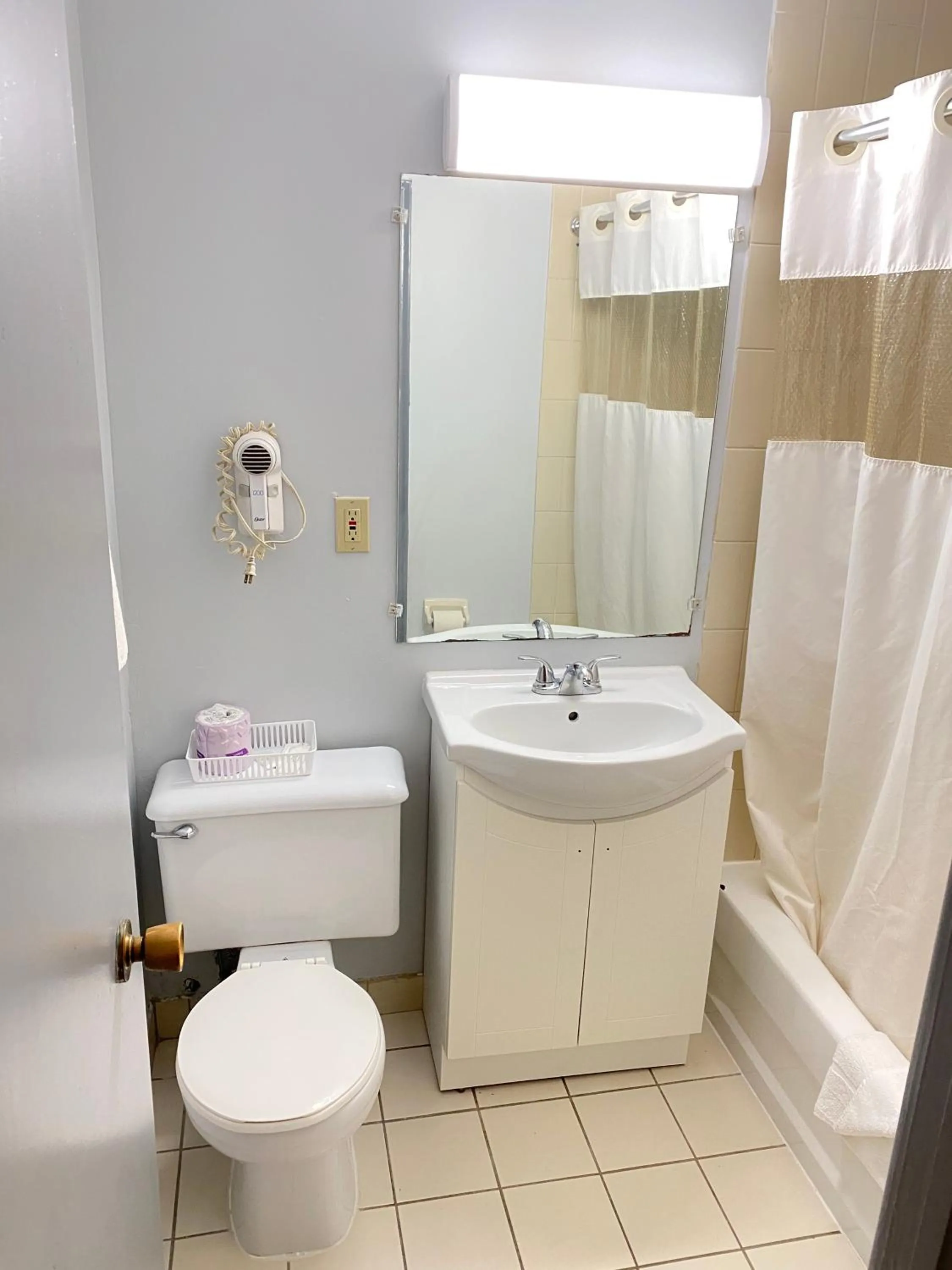 Bathroom in Liberty Inn