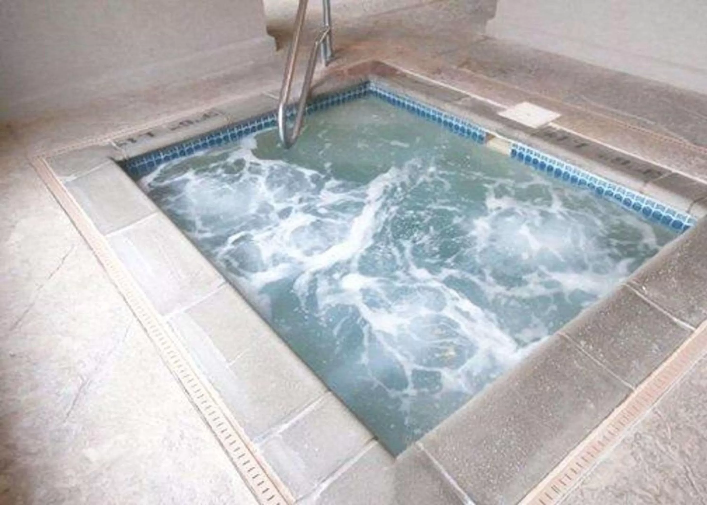 Swimming pool in Sleep Inn & Suites Lake of the Ozarks