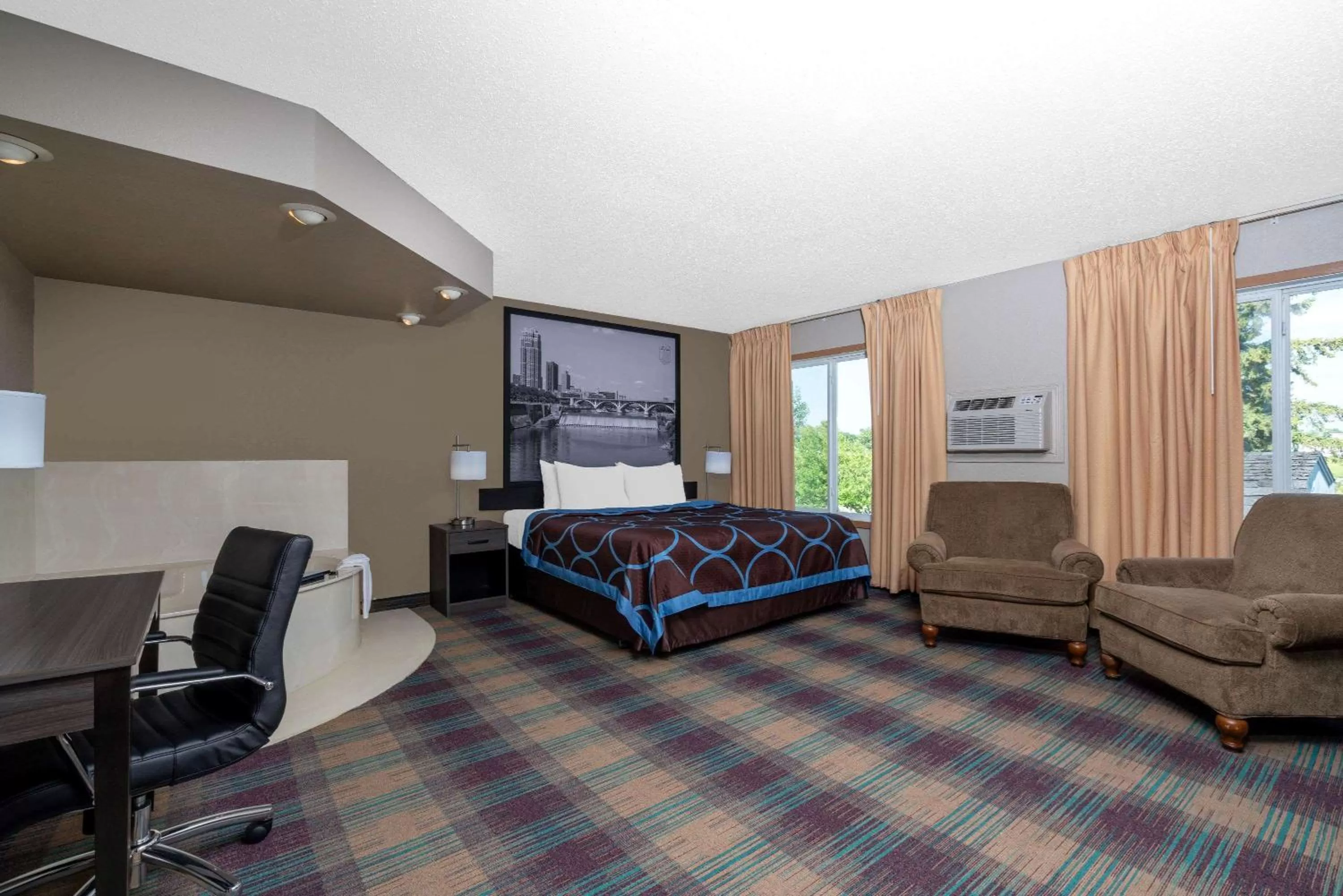 Photo of the whole room in Super 8 by Wyndham Glenwood