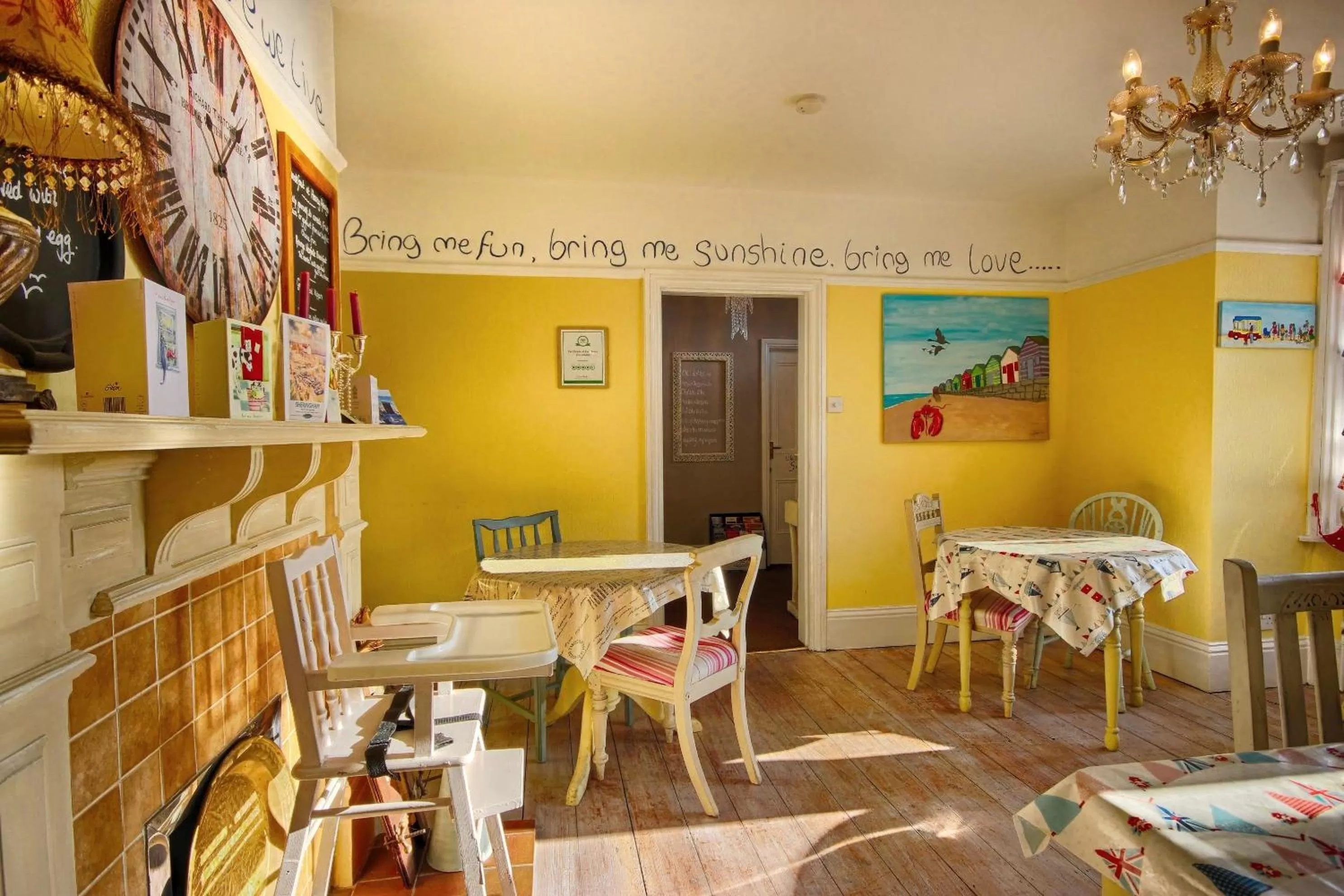 Restaurant/places to eat in Hooray Henrys