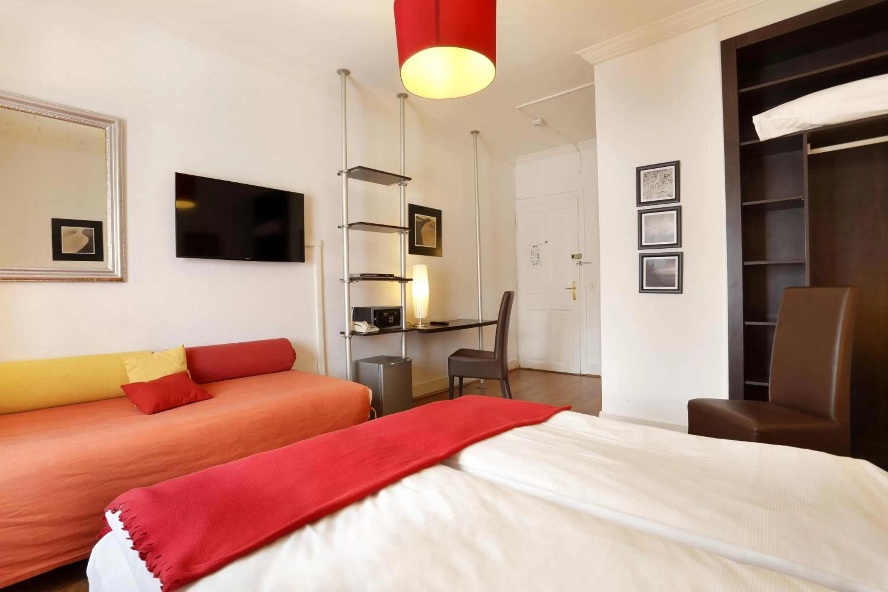 TV and multimedia, Bed in Hotel Tor