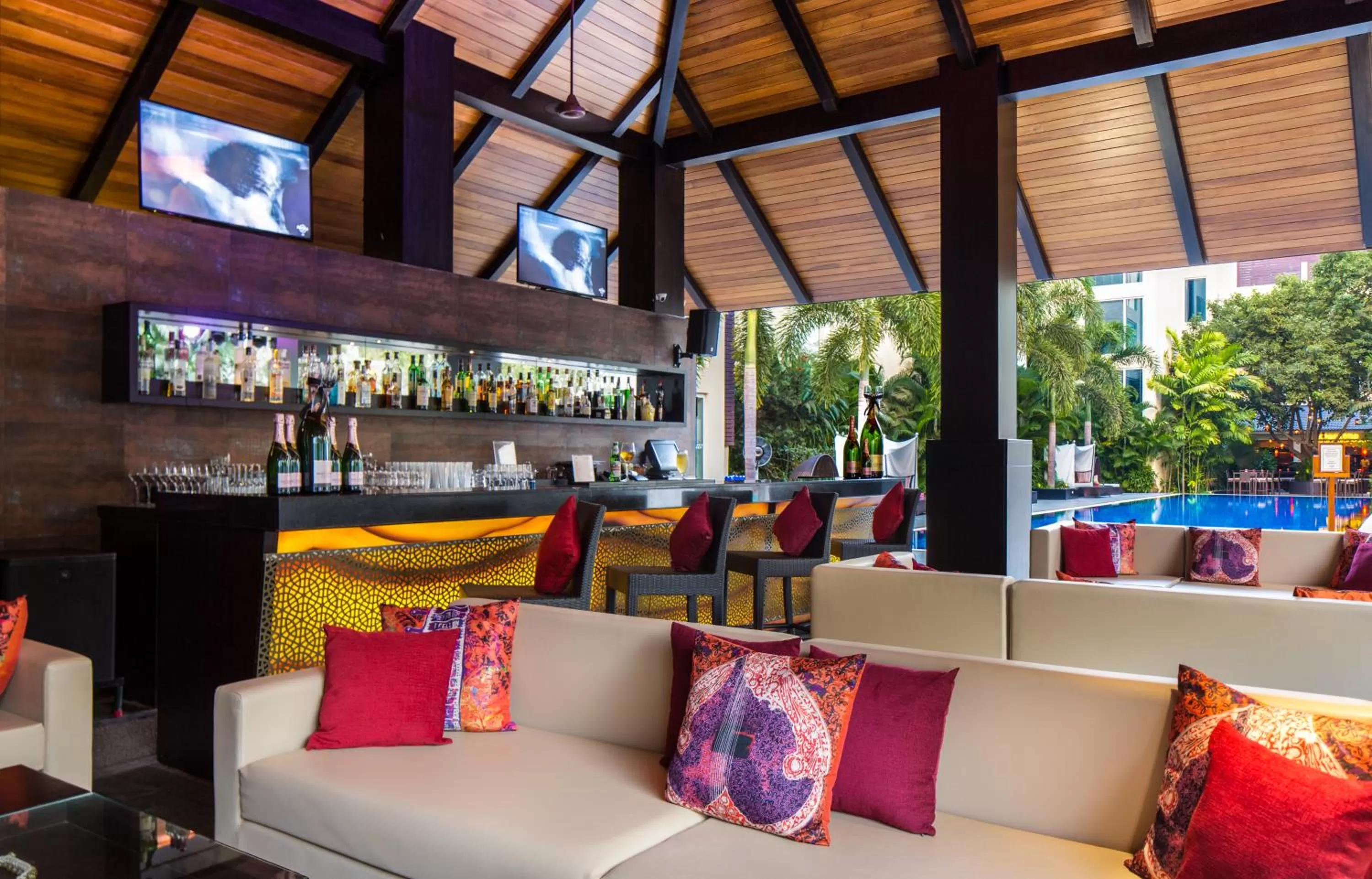 Lounge or bar in Hard Rock Hotel Goa Calangute