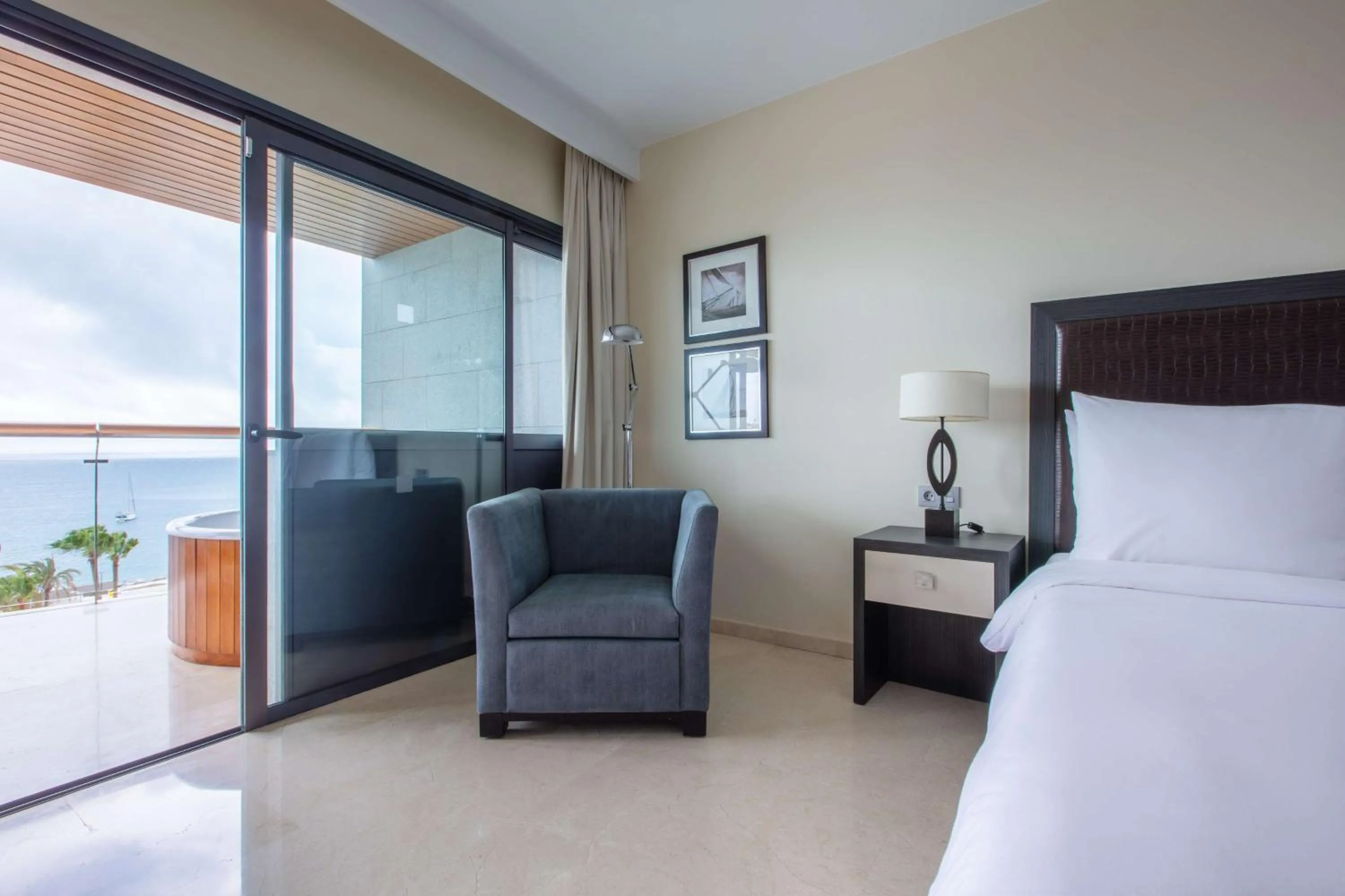 Photo of the whole room, Bed in Radisson Blu Resort Gran Canaria