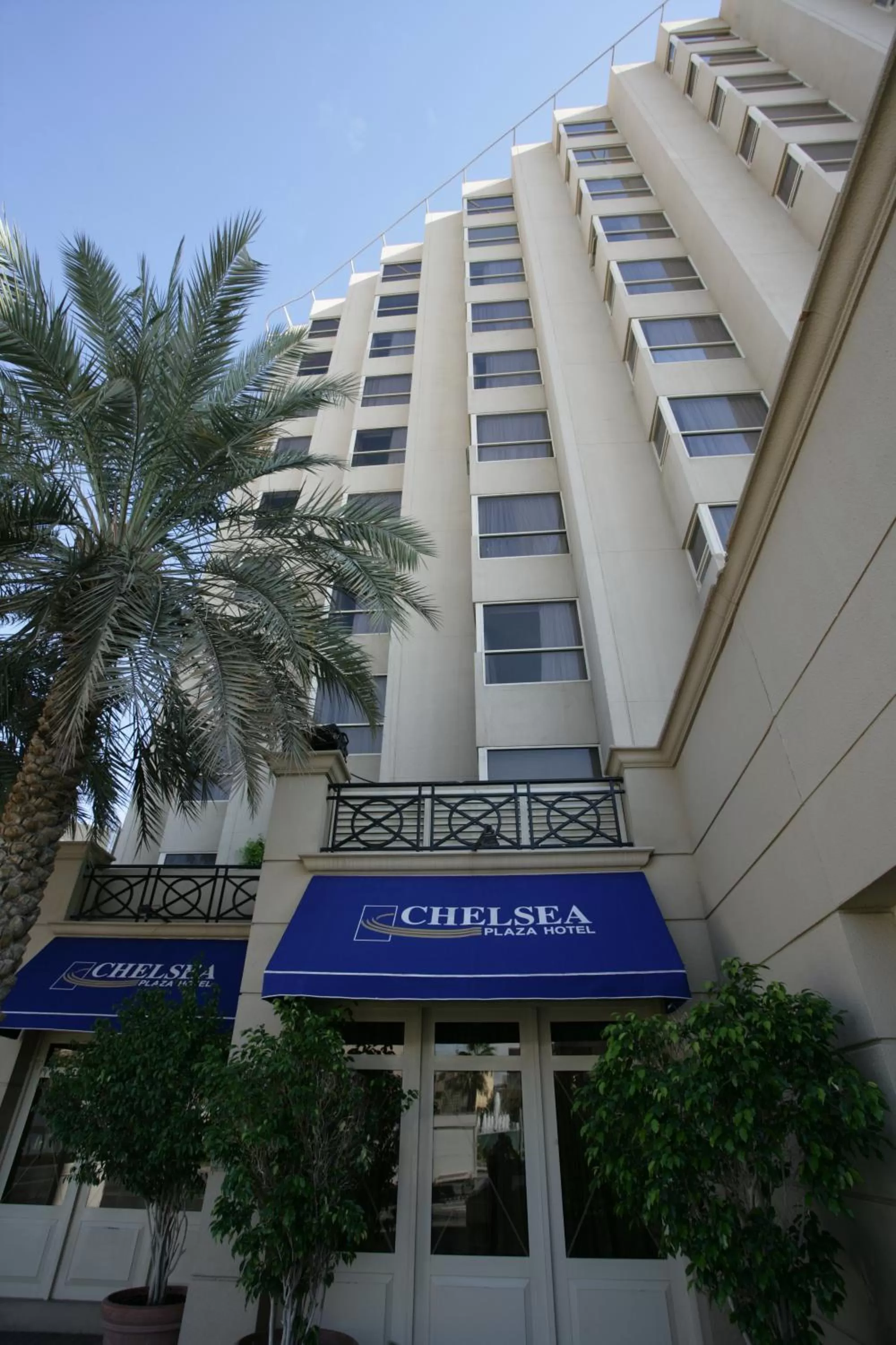 Facade/entrance in Chelsea Plaza Hotel