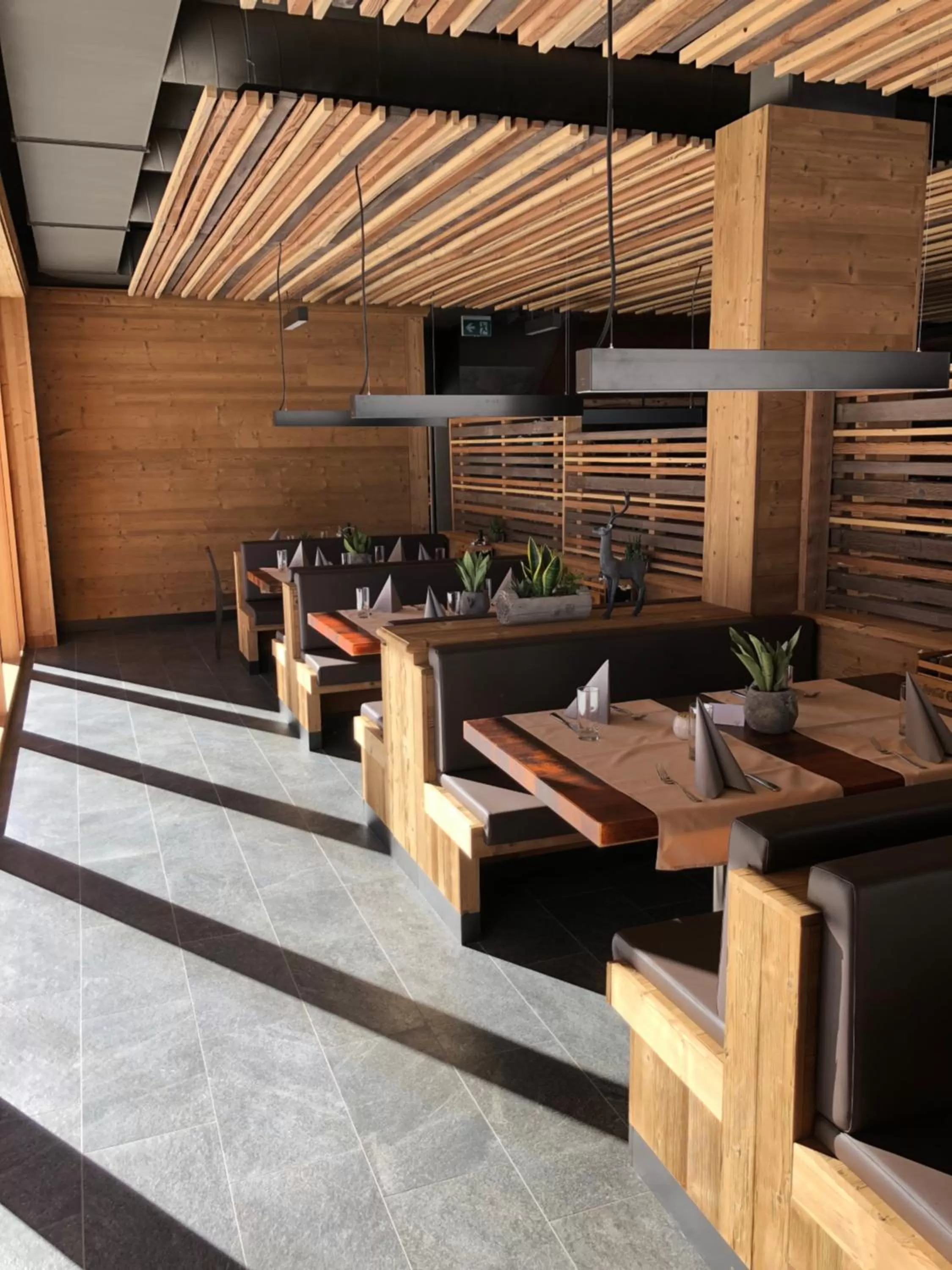 Restaurant/places to eat in Catrina Resort