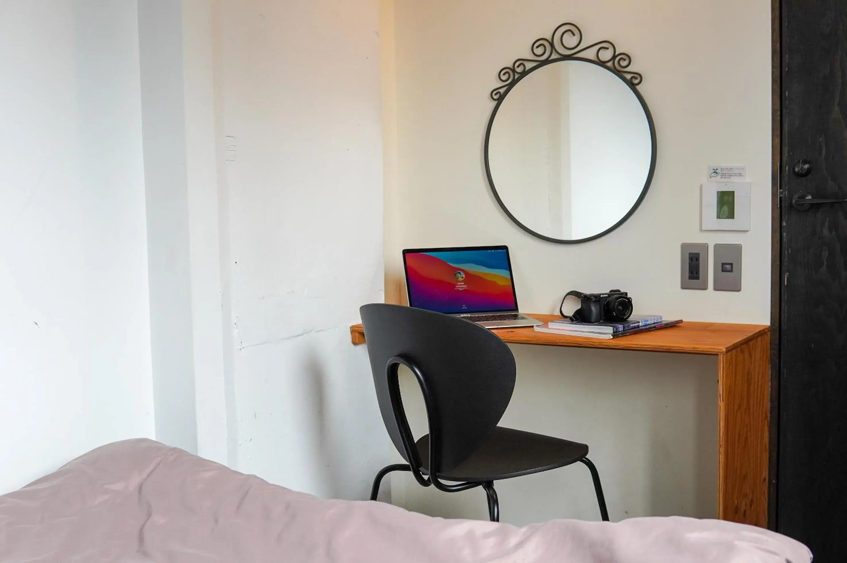 Standard Double Room - single occupancy in Hostel Niniroom Standard Double Room - single occupancy in Hostel Niniroom