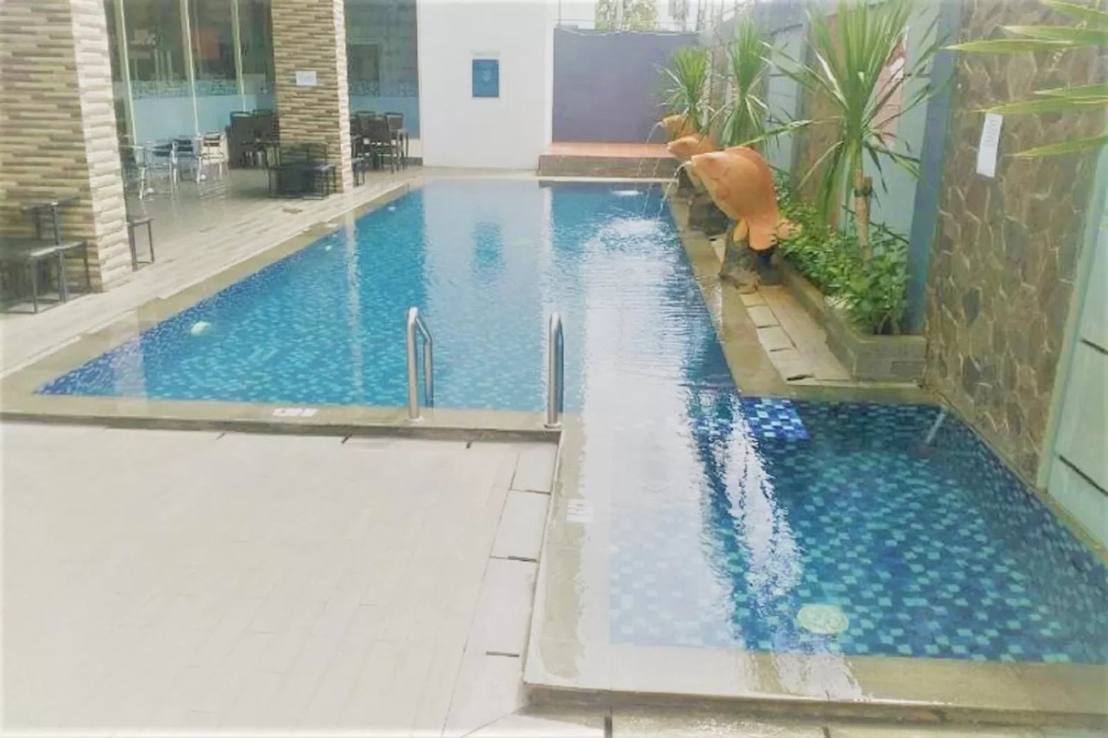 Swimming pool in Aston Lampung City Hotel