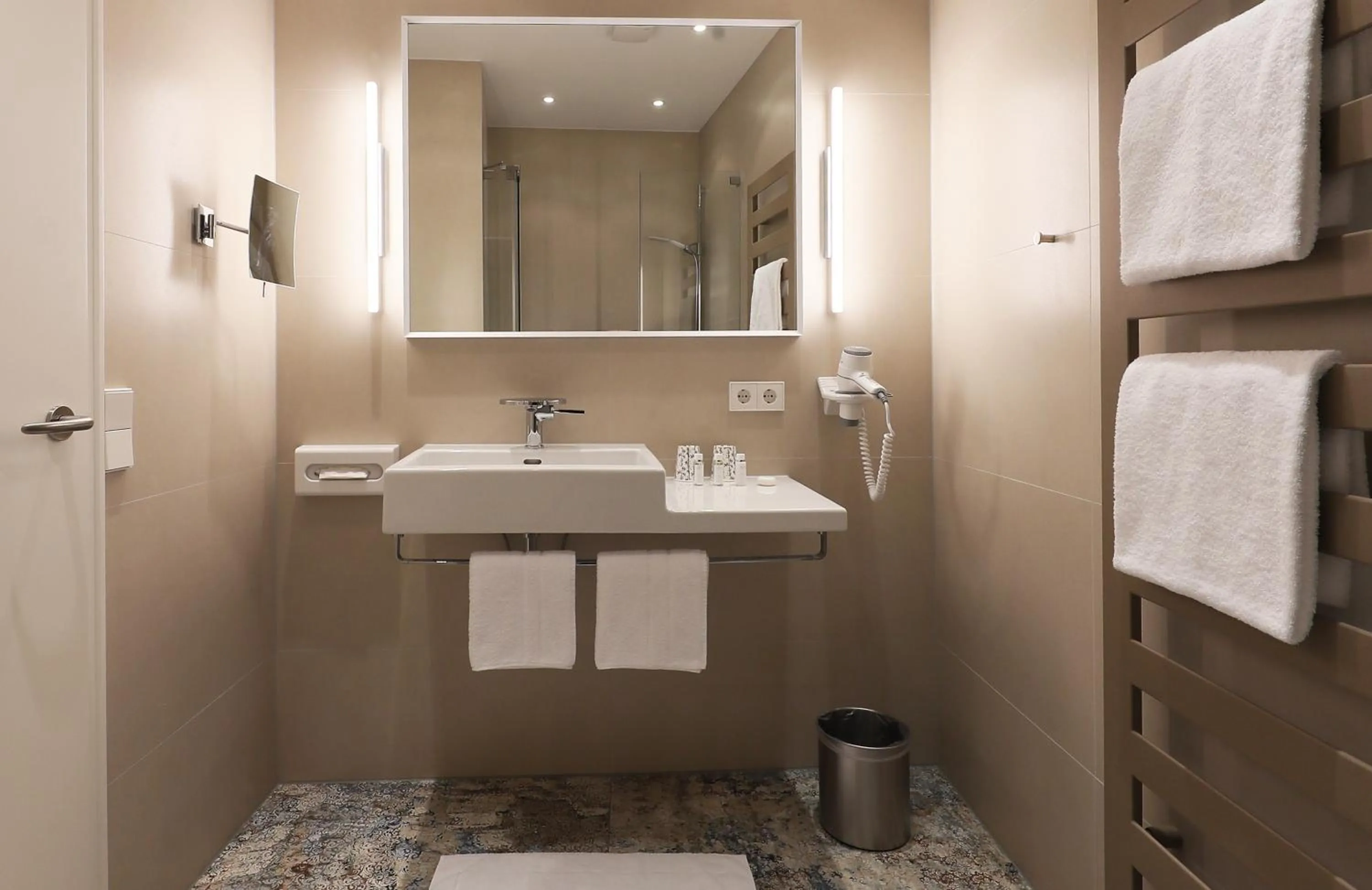 Bathroom in MOMA1890 Boutique Hotel