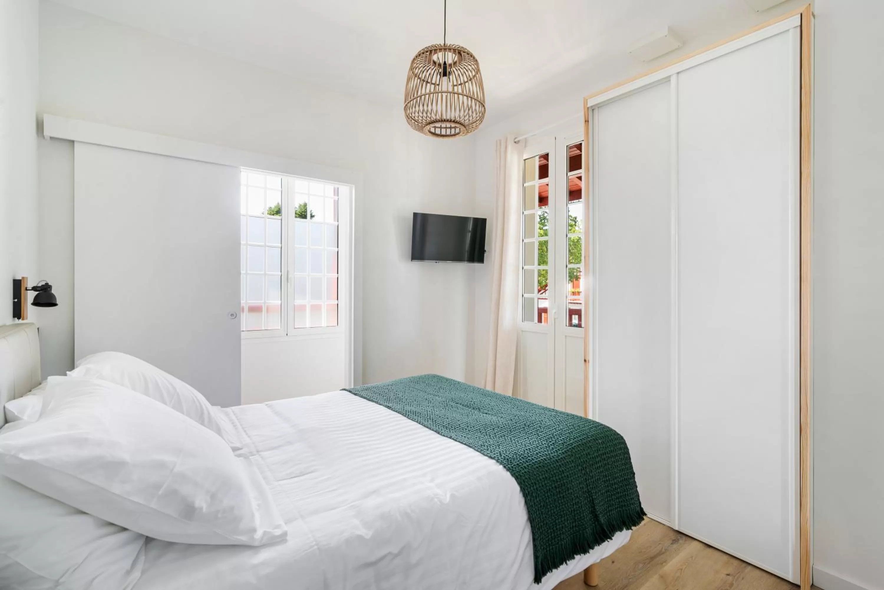 Bedroom, Bed in Résidence Ker Enia Meublés de Tourisme