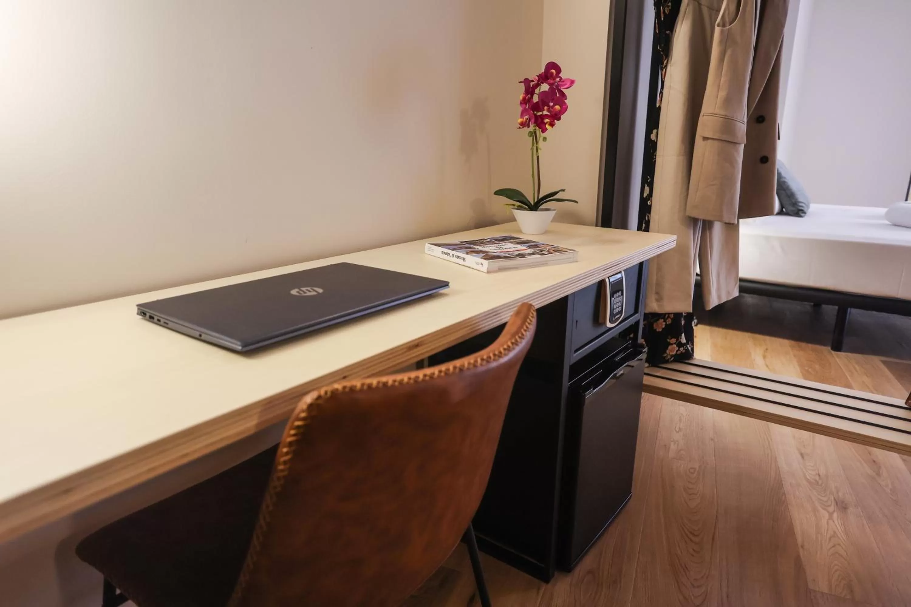 Seating area in Mythic Valencia