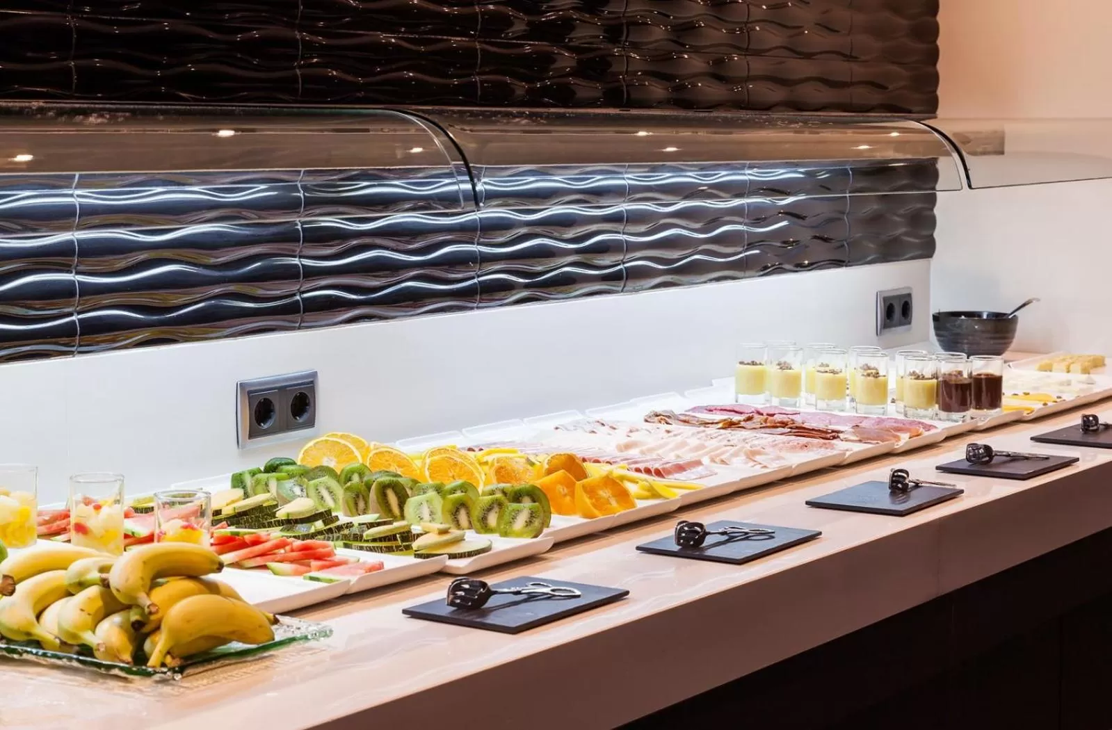 Restaurant/places to eat in Ilunion Bel-Art