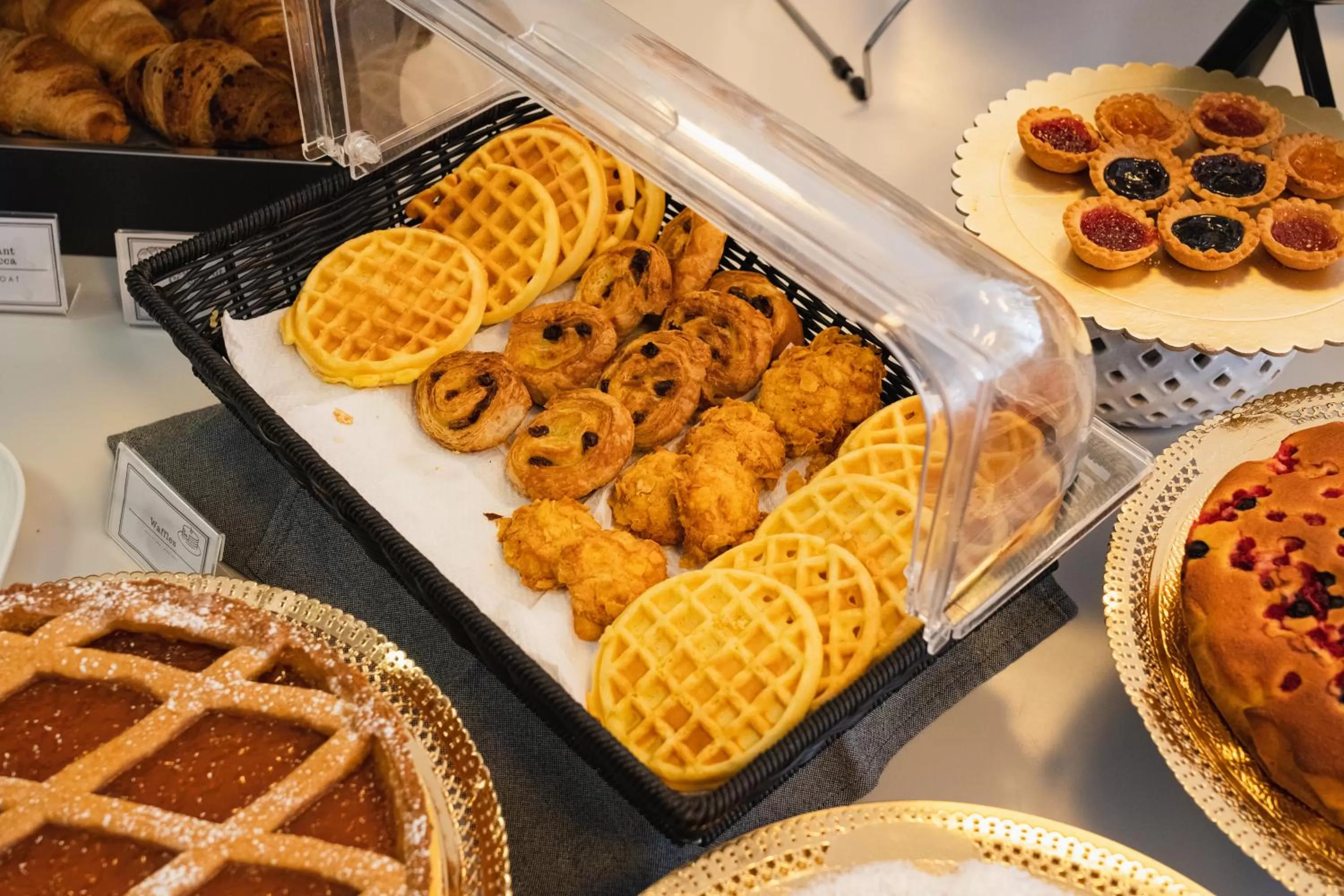 Buffet breakfast in Parini Hotel