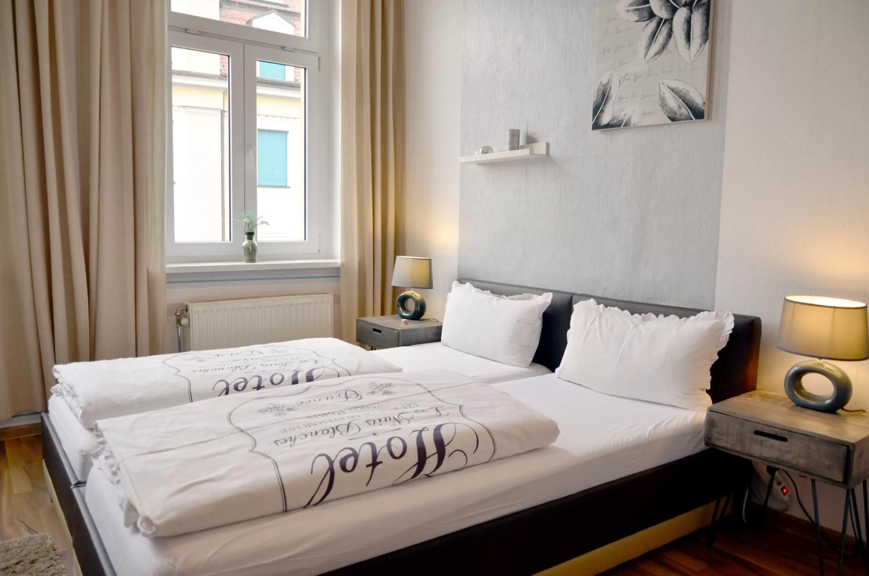 Bed in Pension zur Neiße