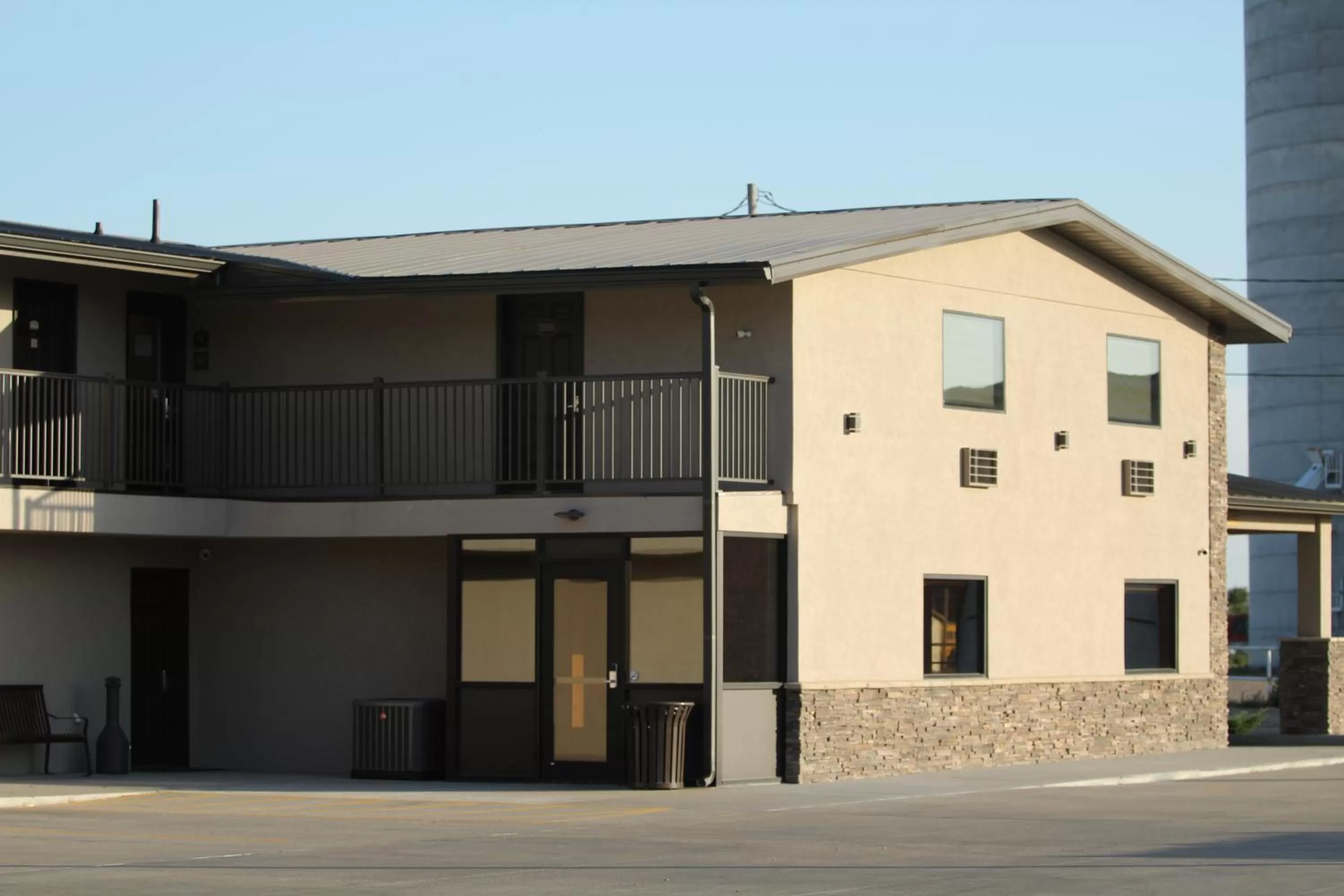 Property building in Boarders Inn & Suites by Cobblestone Hotels - Syracuse