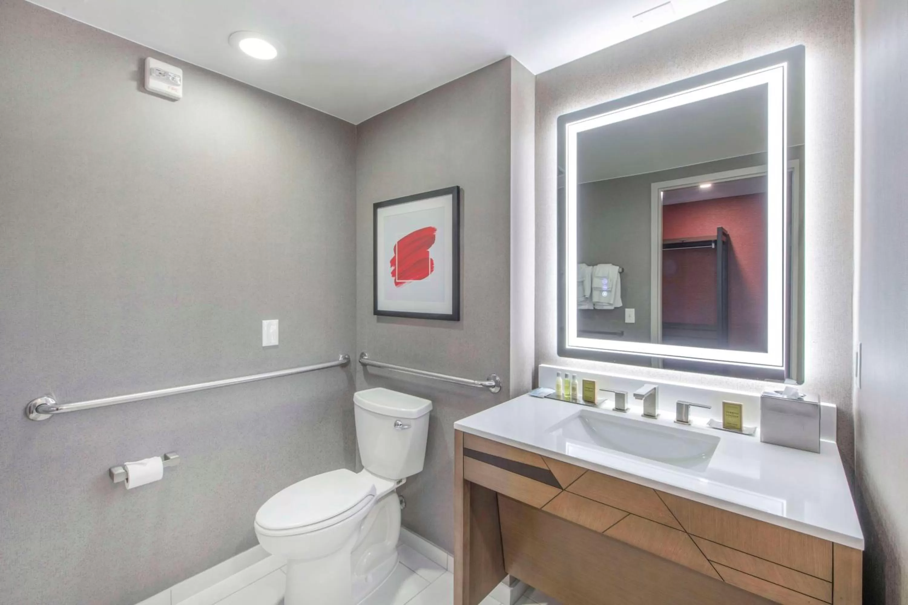 Bathroom in DoubleTree by Hilton Raleigh-Cary