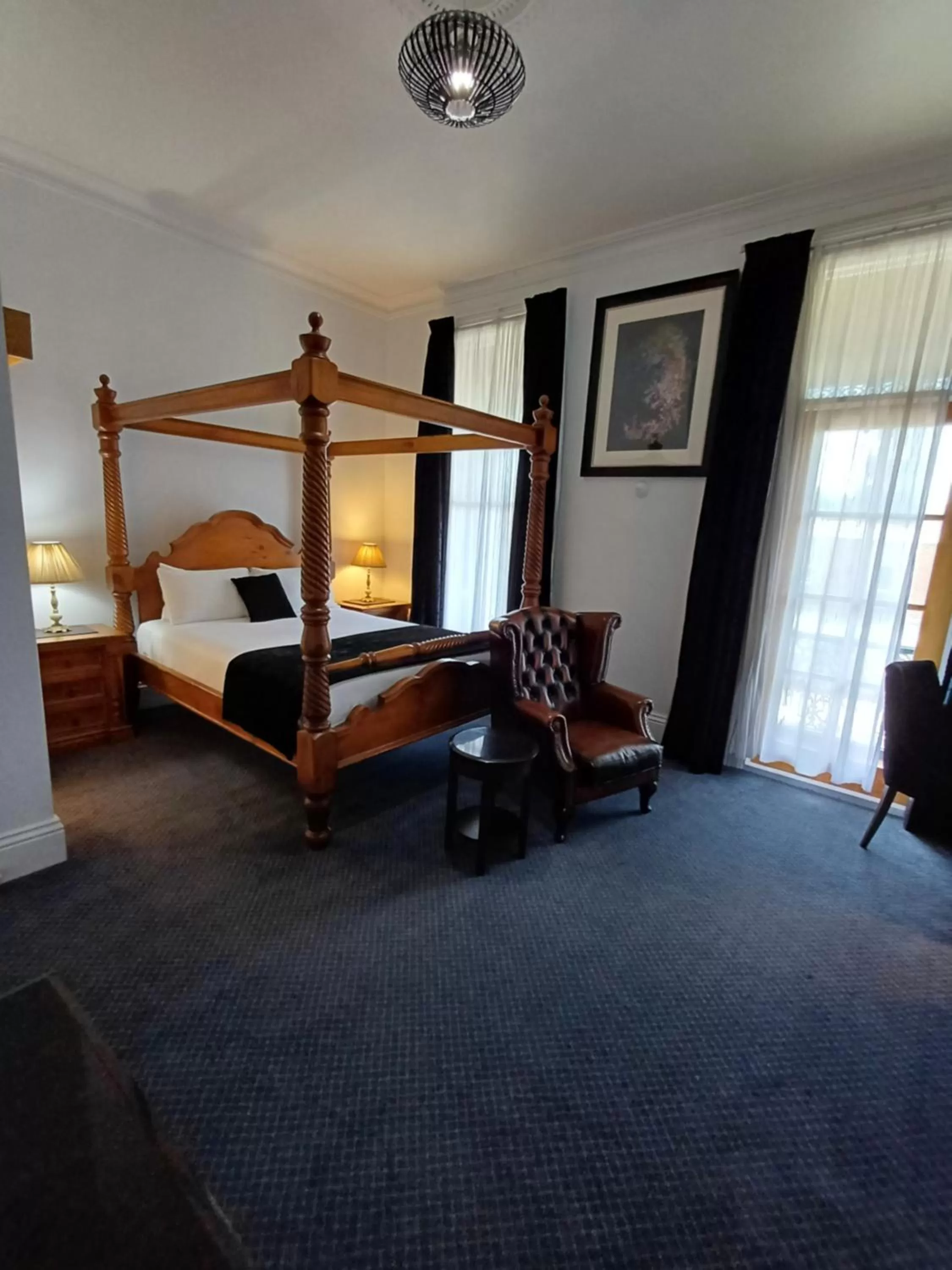 Bedroom, Bed in Art Hotel on York