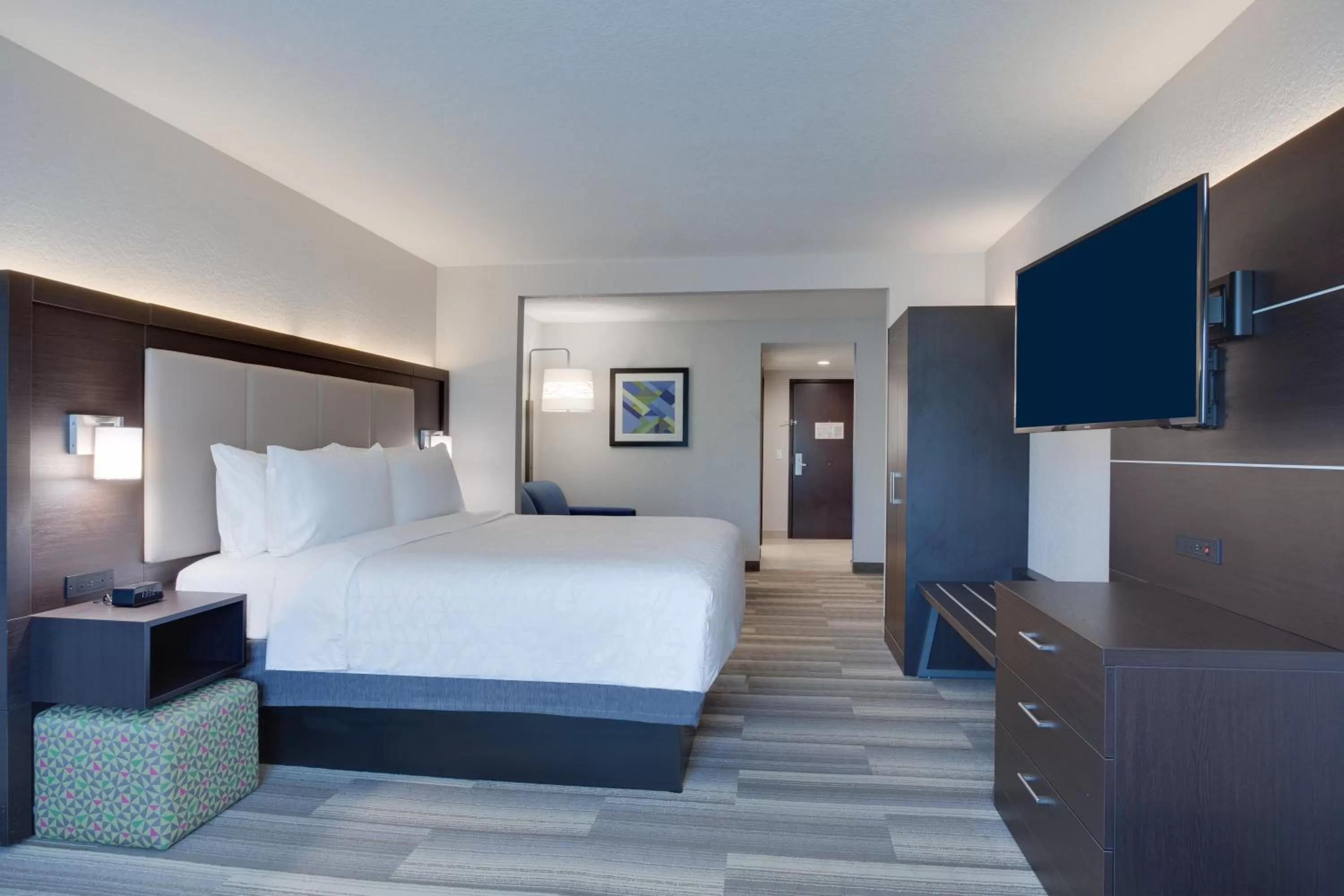 Photo of the whole room, Bed in Holiday Inn Express Hotel & Suites Fort Lauderdale Airport/Cruise Port by IHG