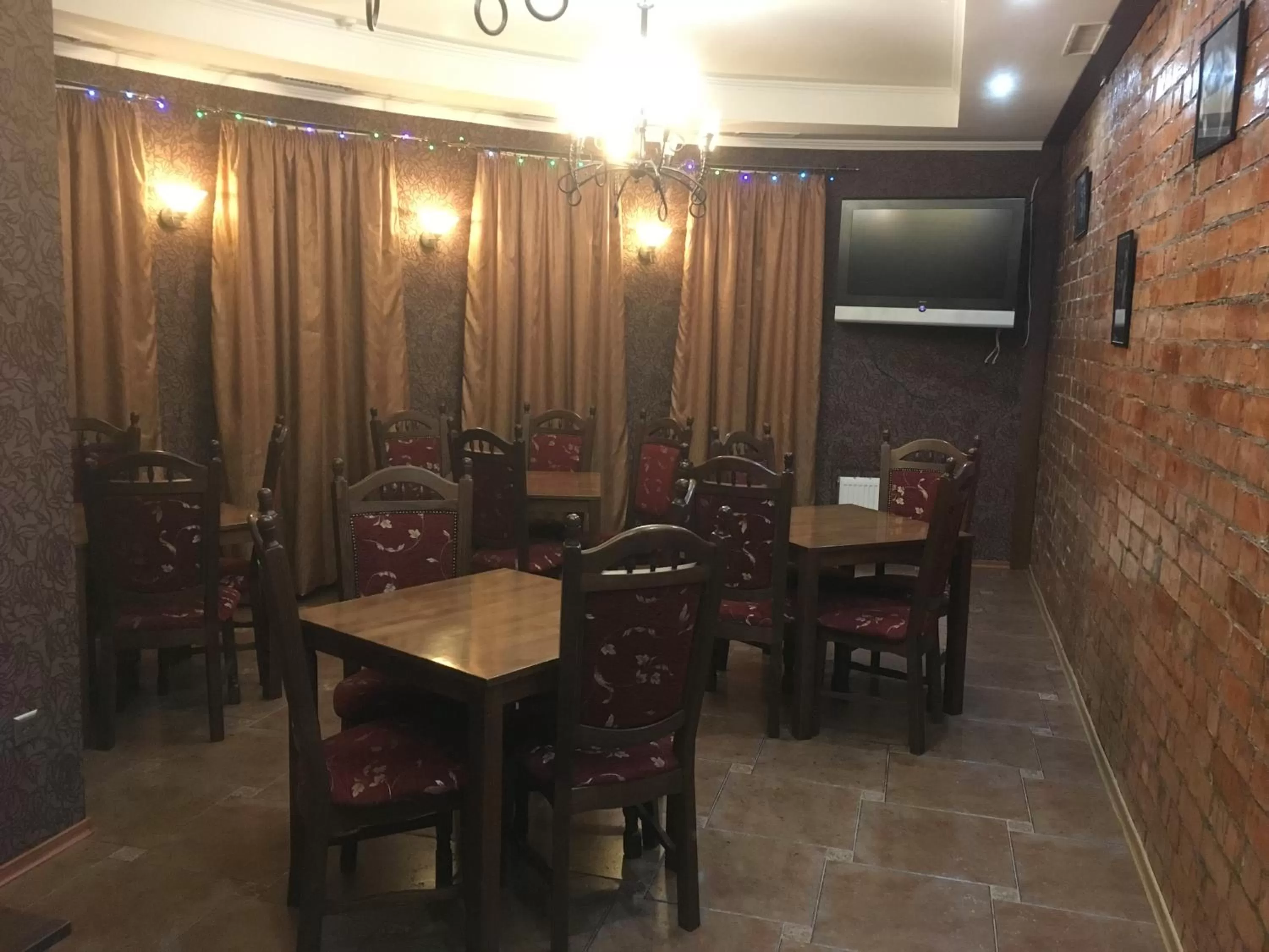 Restaurant/places to eat in Terem