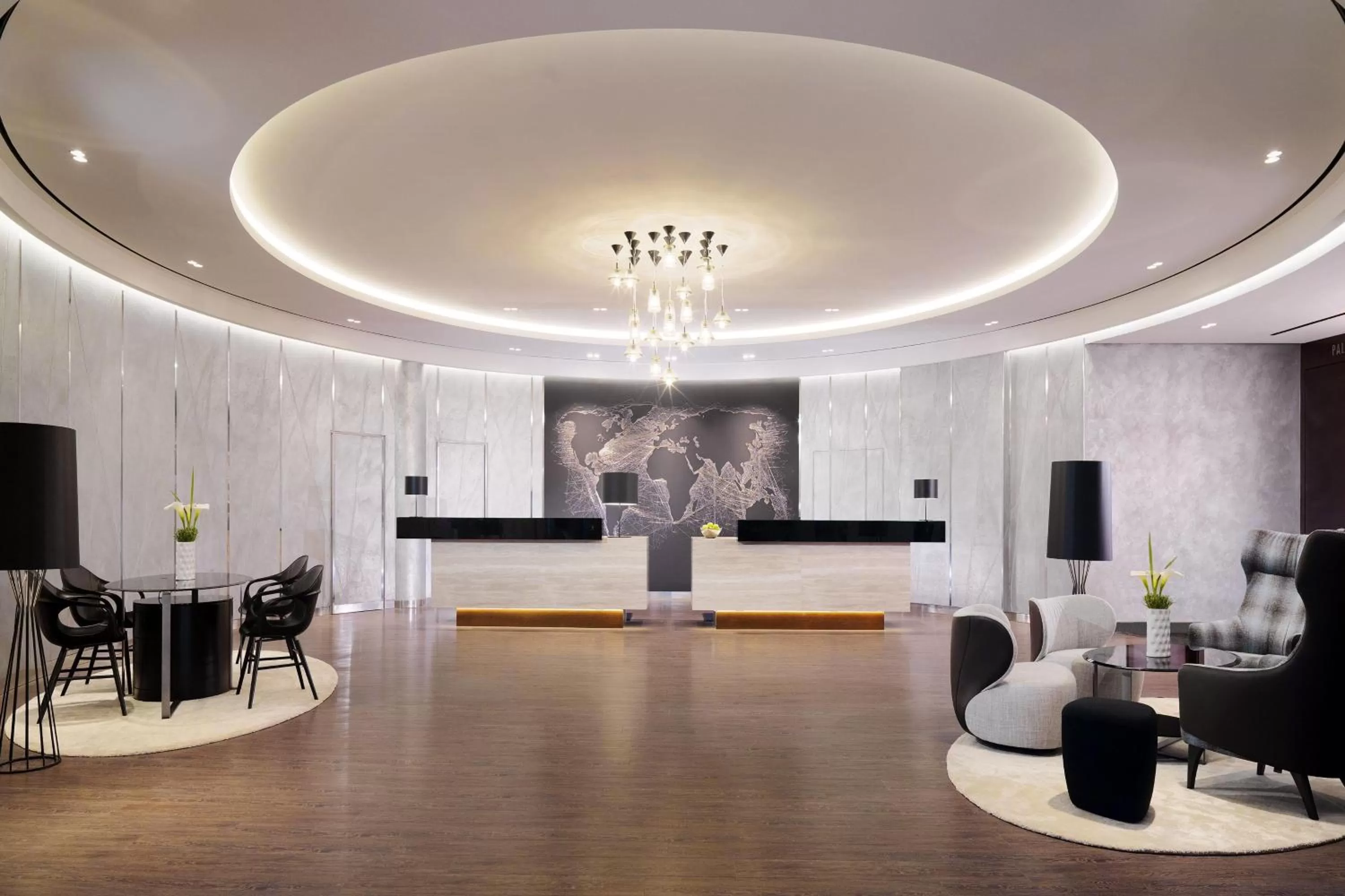 Lobby or reception in Le Méridien Hamburg