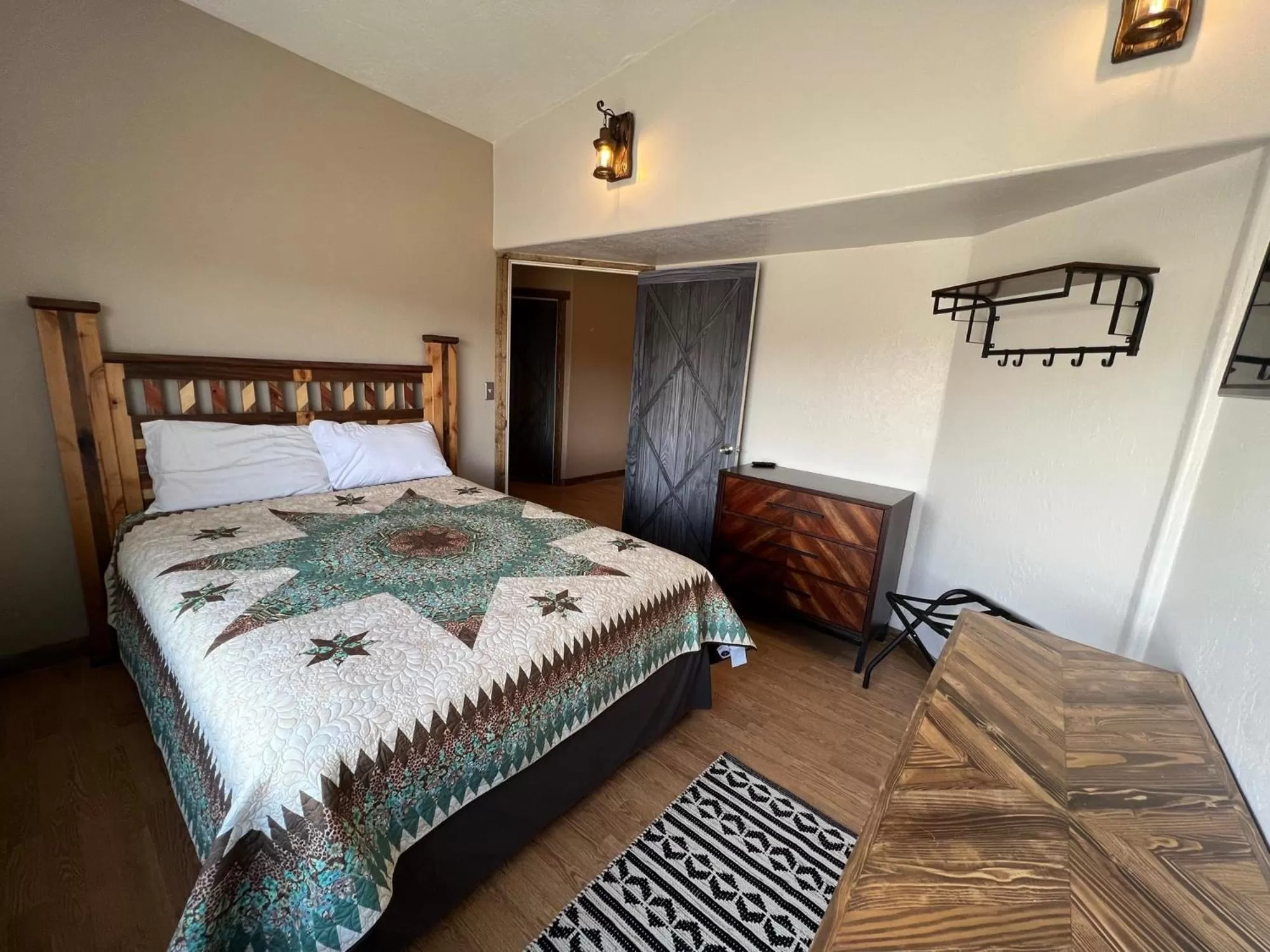 Bed in THE SNUGGLE INN