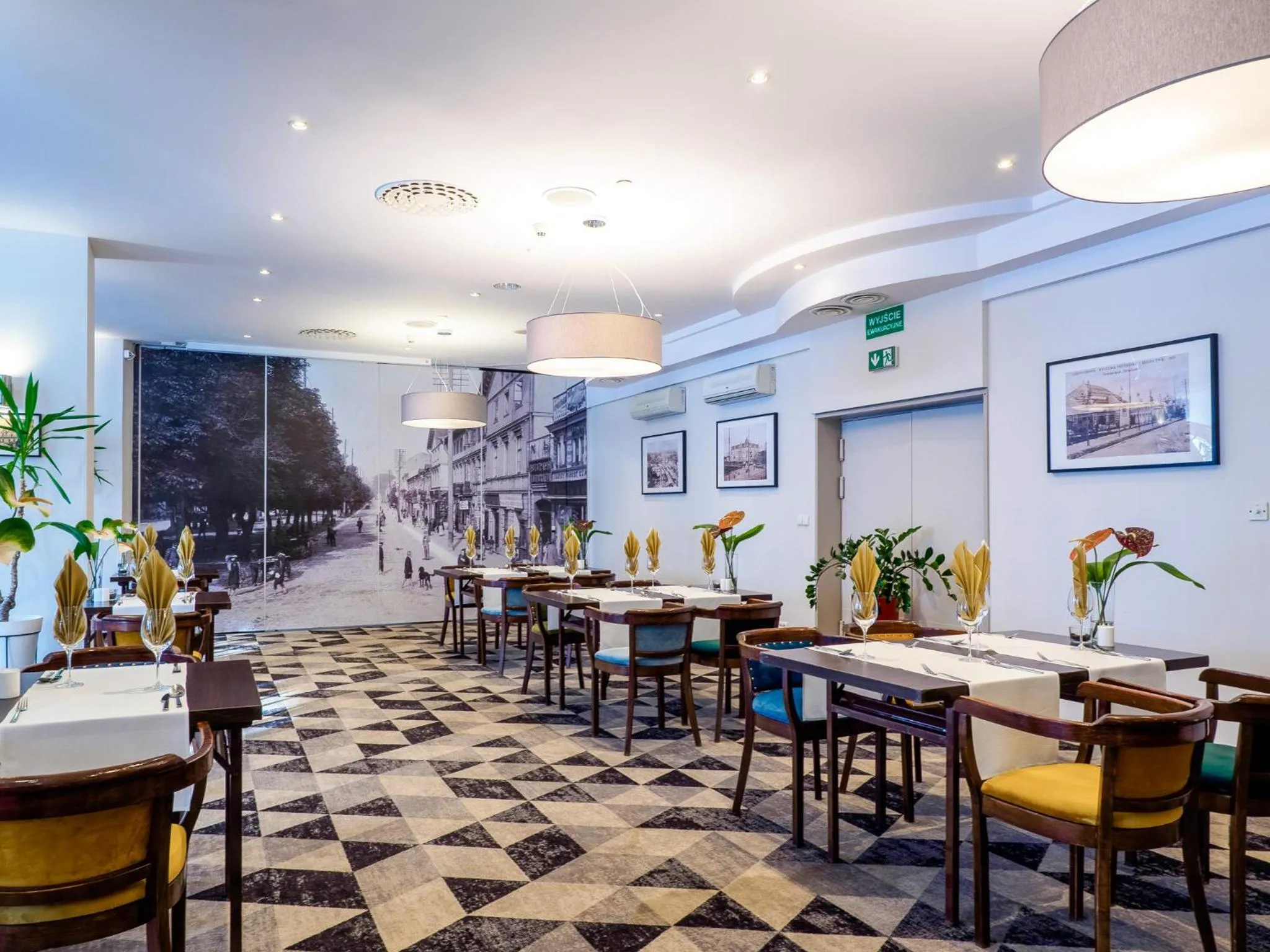 Restaurant/places to eat in Mercure Czestochowa Centrum