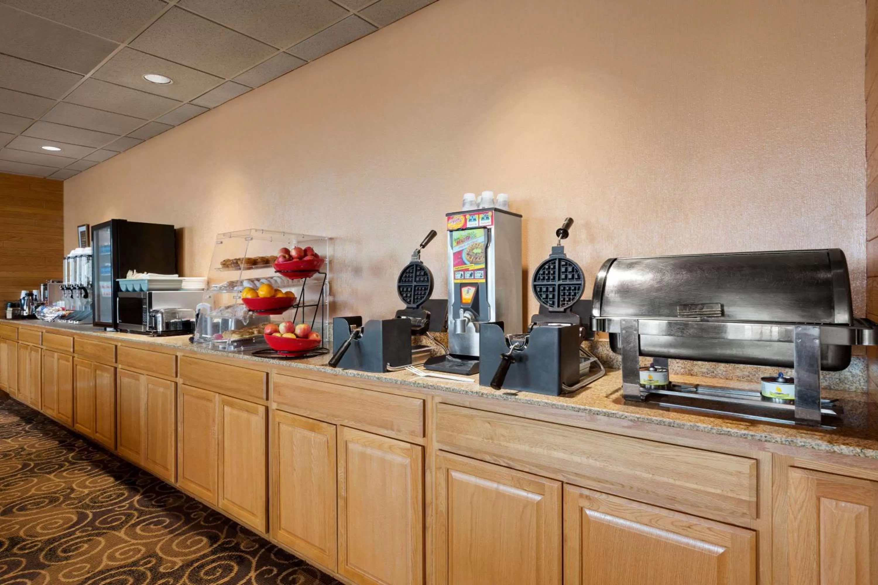 Restaurant/places to eat in Ramada by Wyndham Bismarck