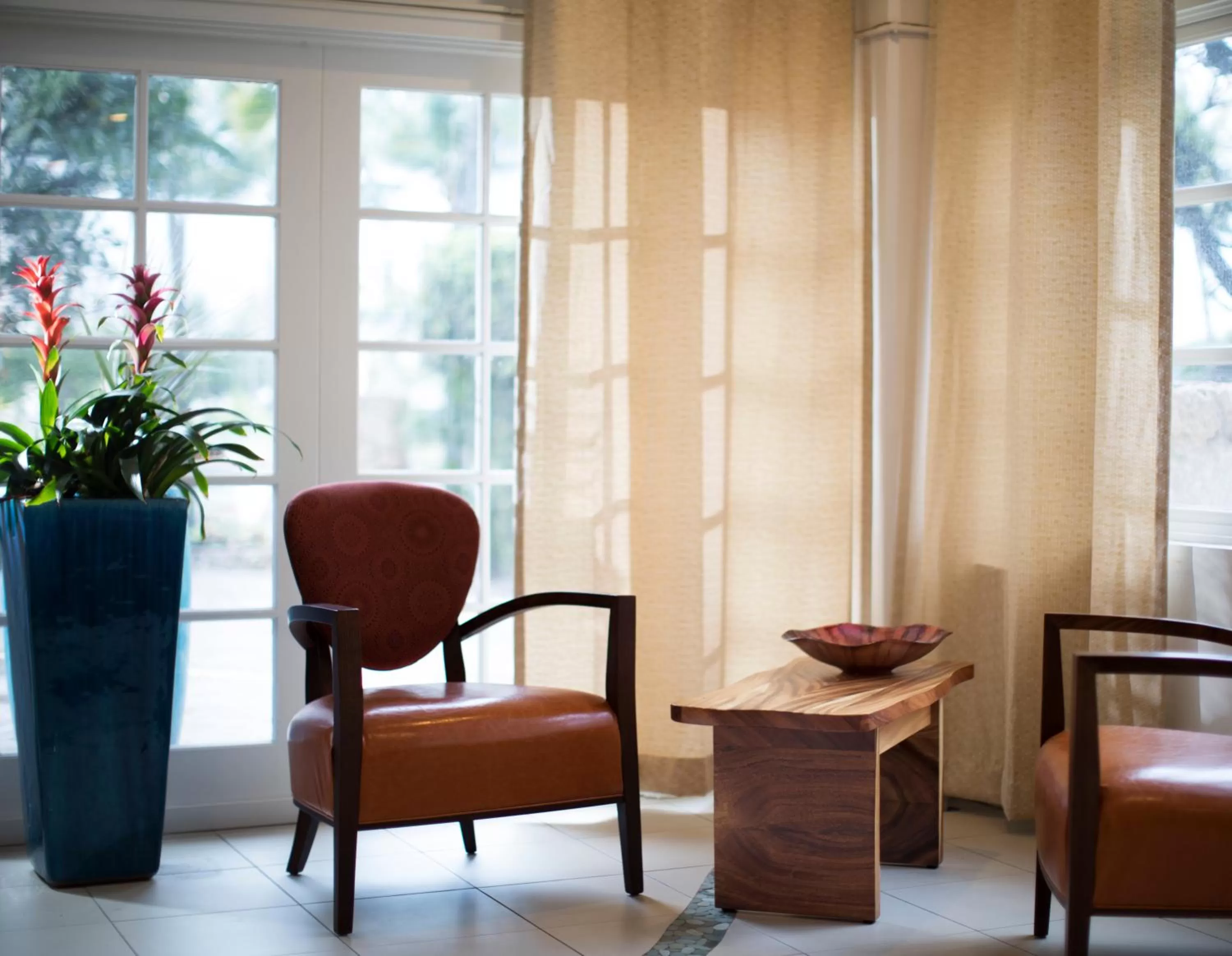 Seating area in Coconut Waikiki Hotel