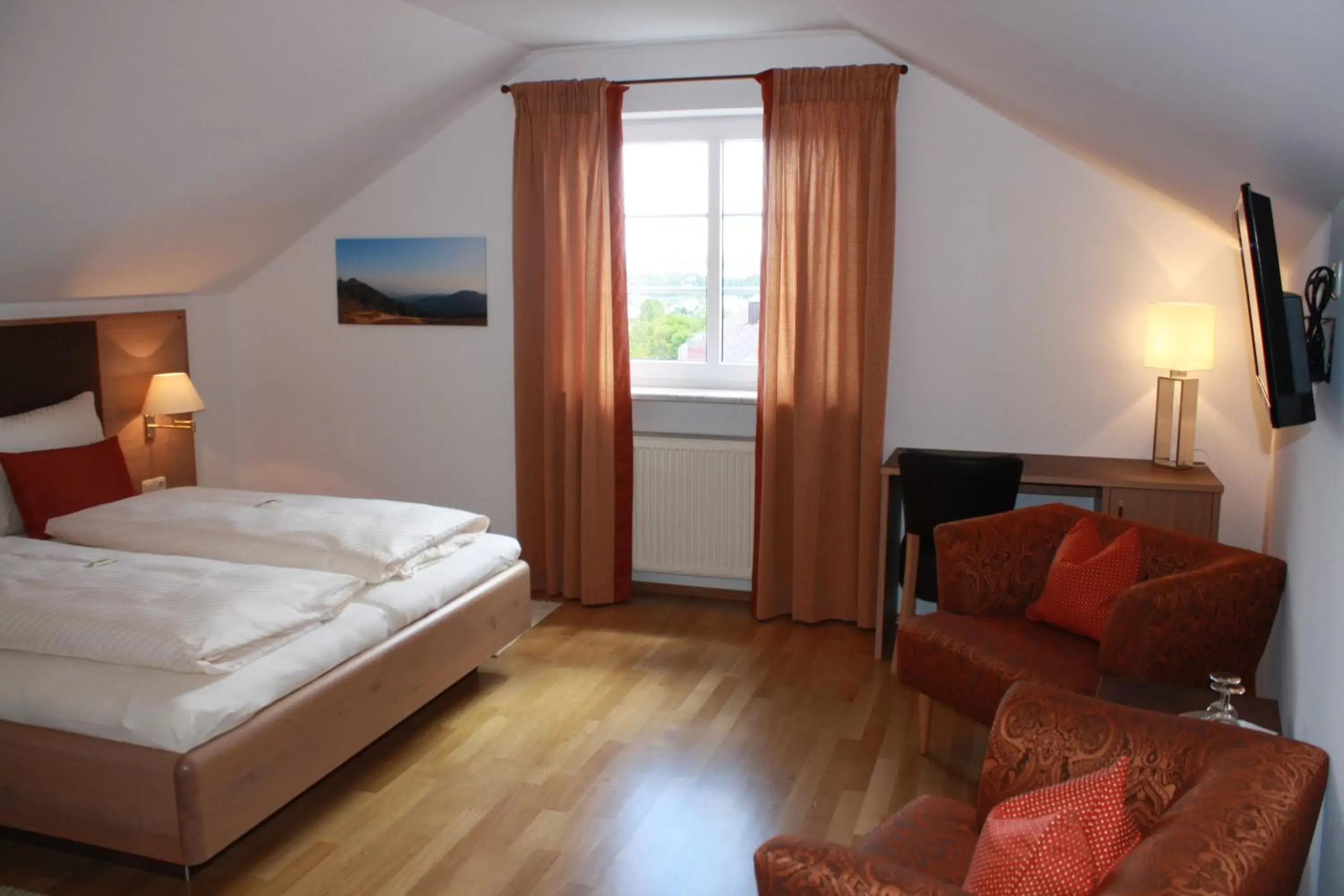 Double Room with Private Bathroom in Bäckerei Konditorei Frühstückspension WAGNER Double Room with Private Bathroom in Bäckerei Konditorei Frühstückspension WAGNER