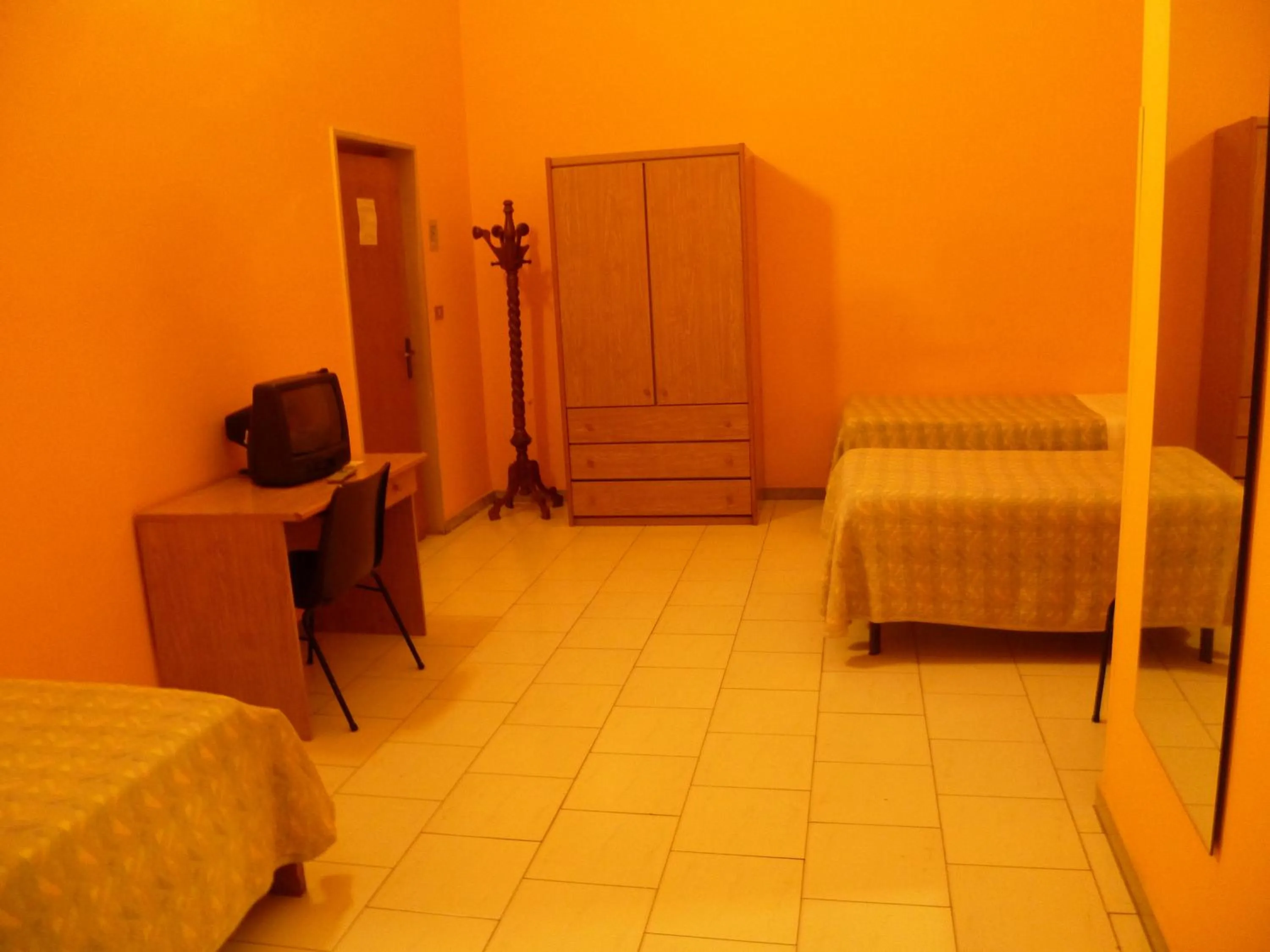 Bedroom, Bed in Hotel Pensione Romeo