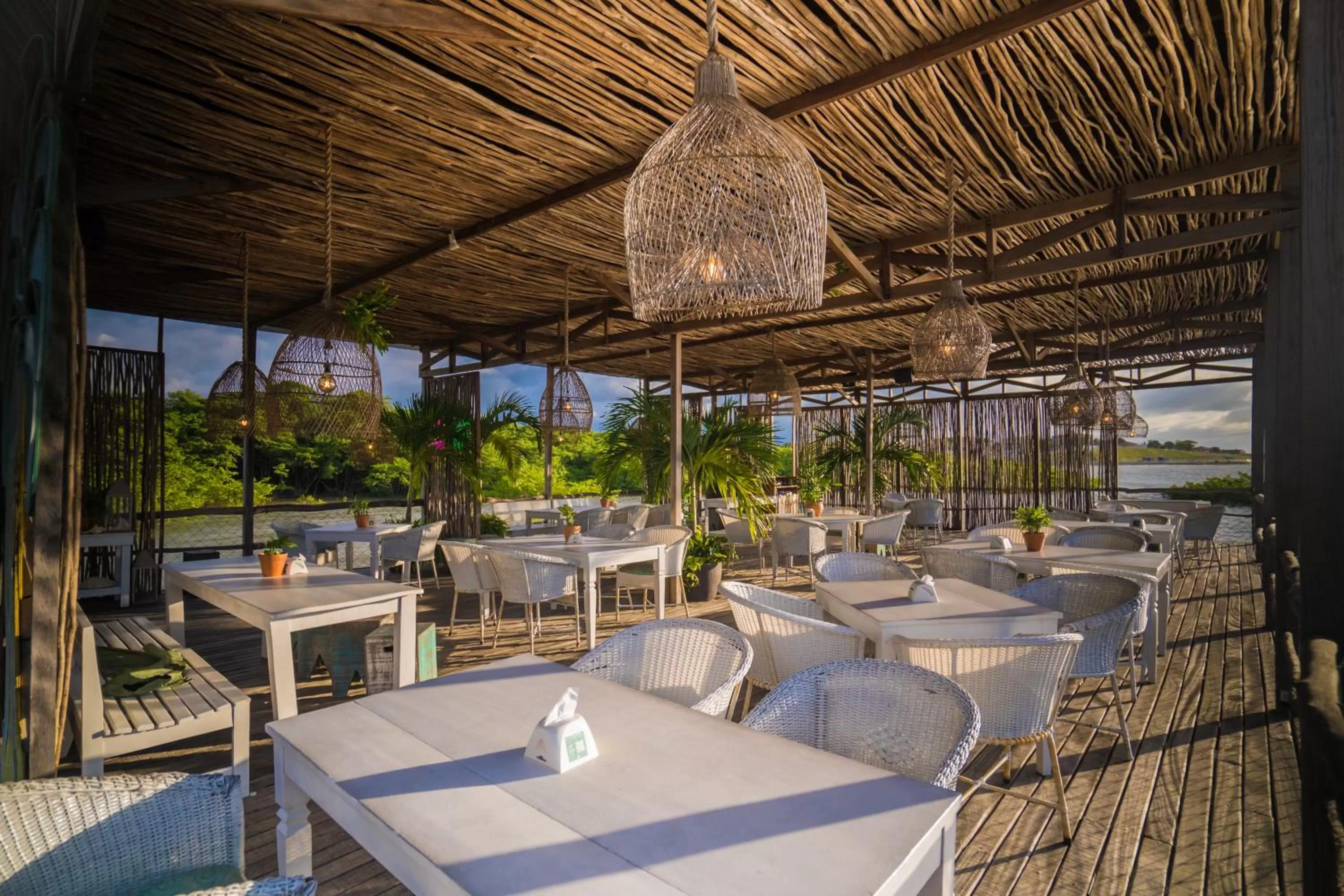 Restaurant/Places to Eat in Hotel Solar