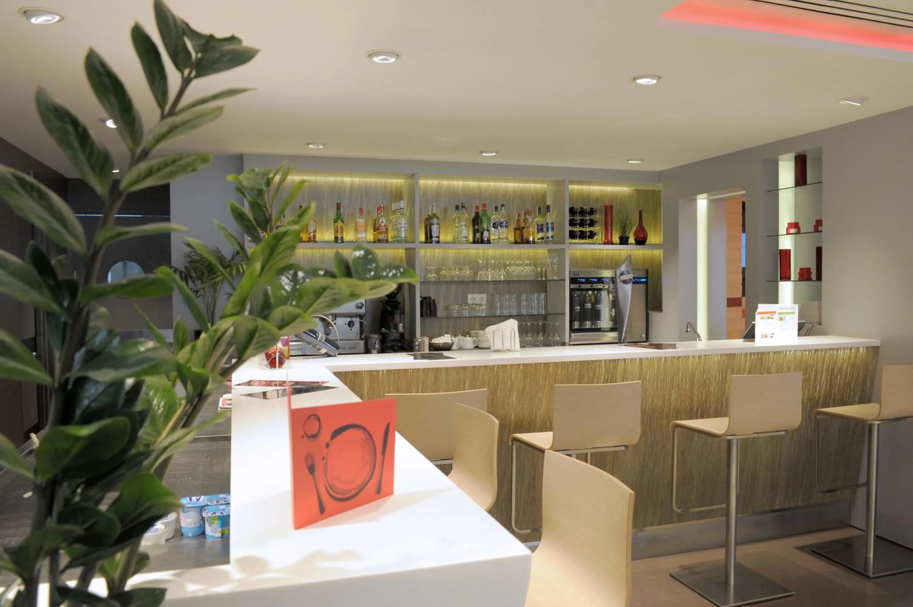 Lounge or bar in Ibis Cornella