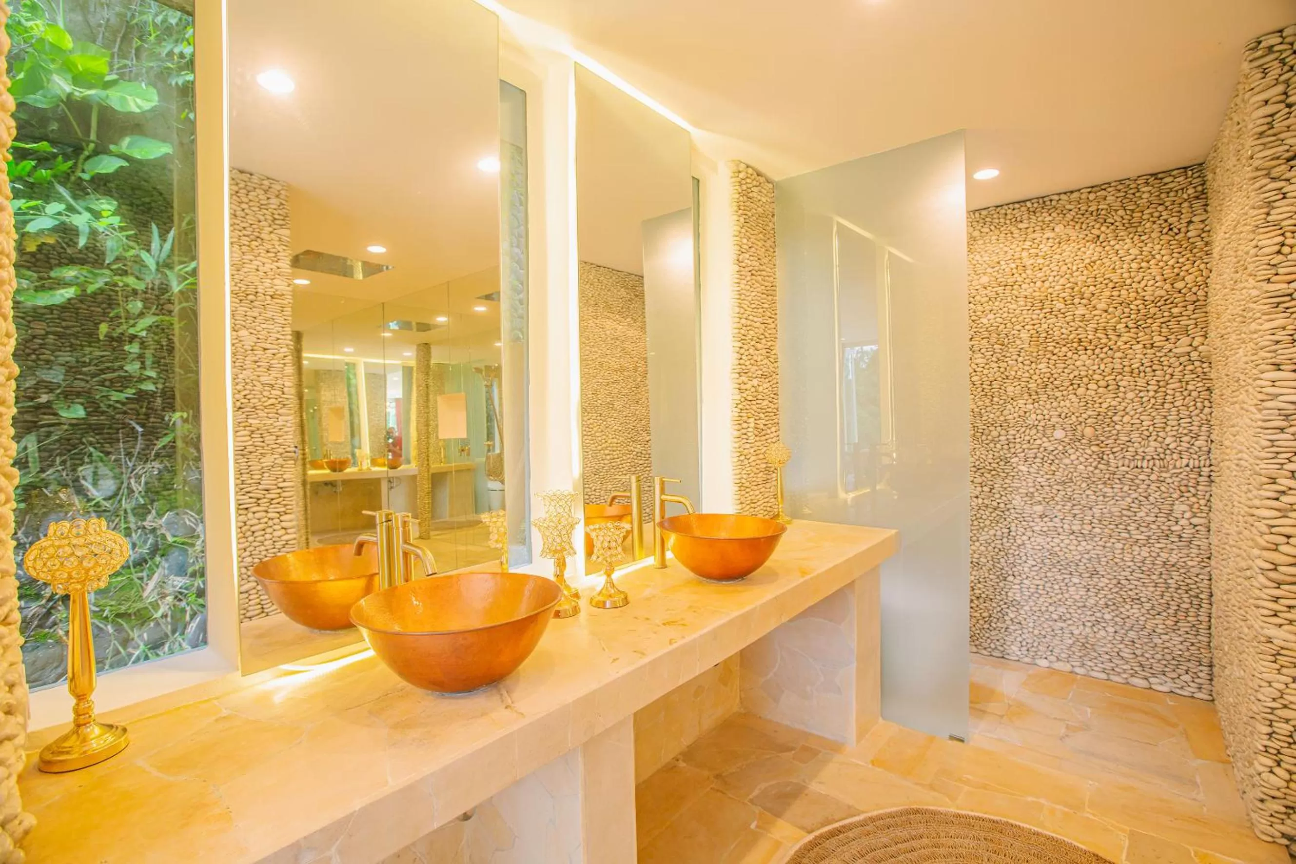 Shower in Villa Cella Bella Ubud