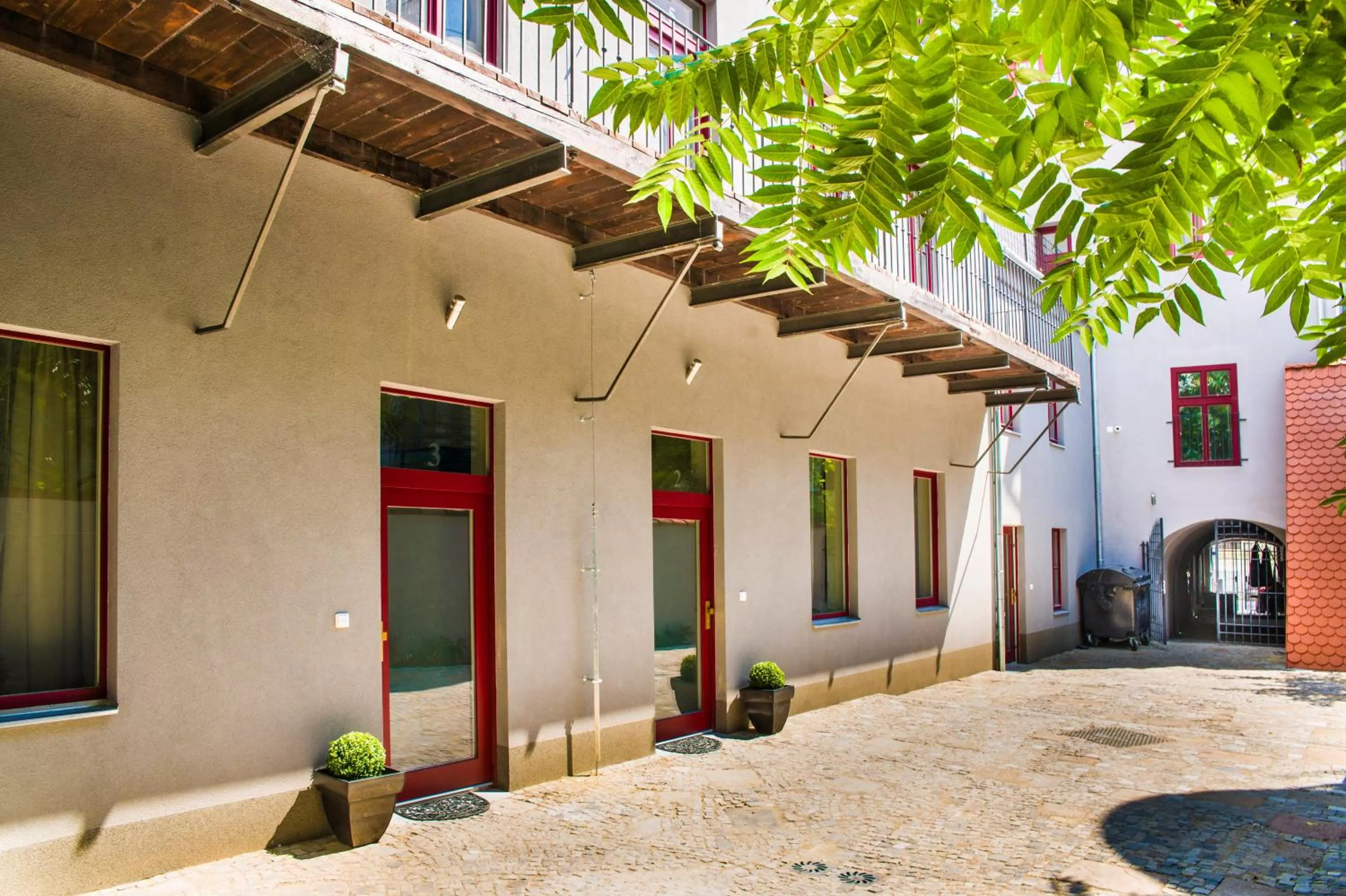 Facade/entrance in Dům U pikové desítky