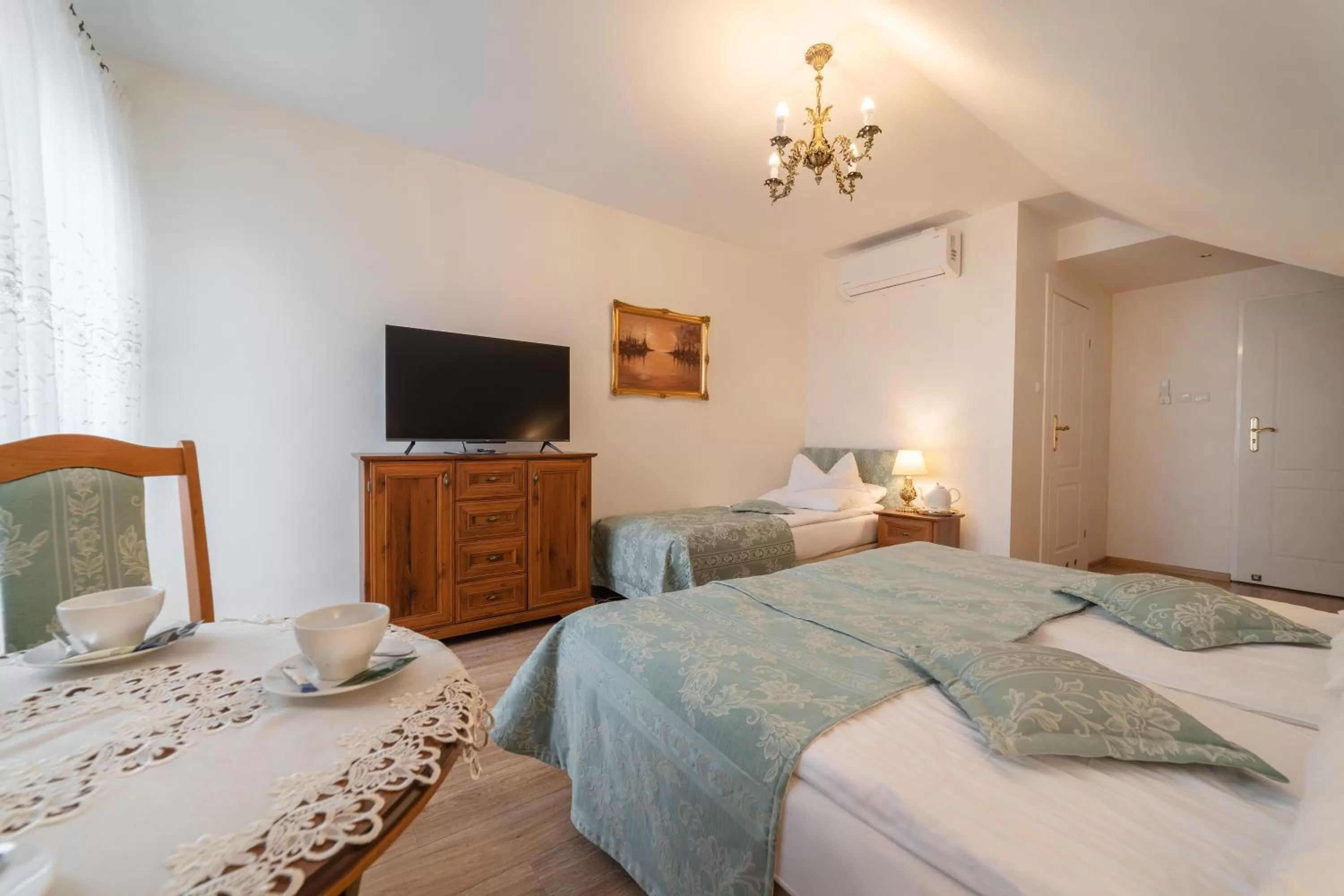 TV and multimedia, Bed in Pensjonat & Restauracja Admirał