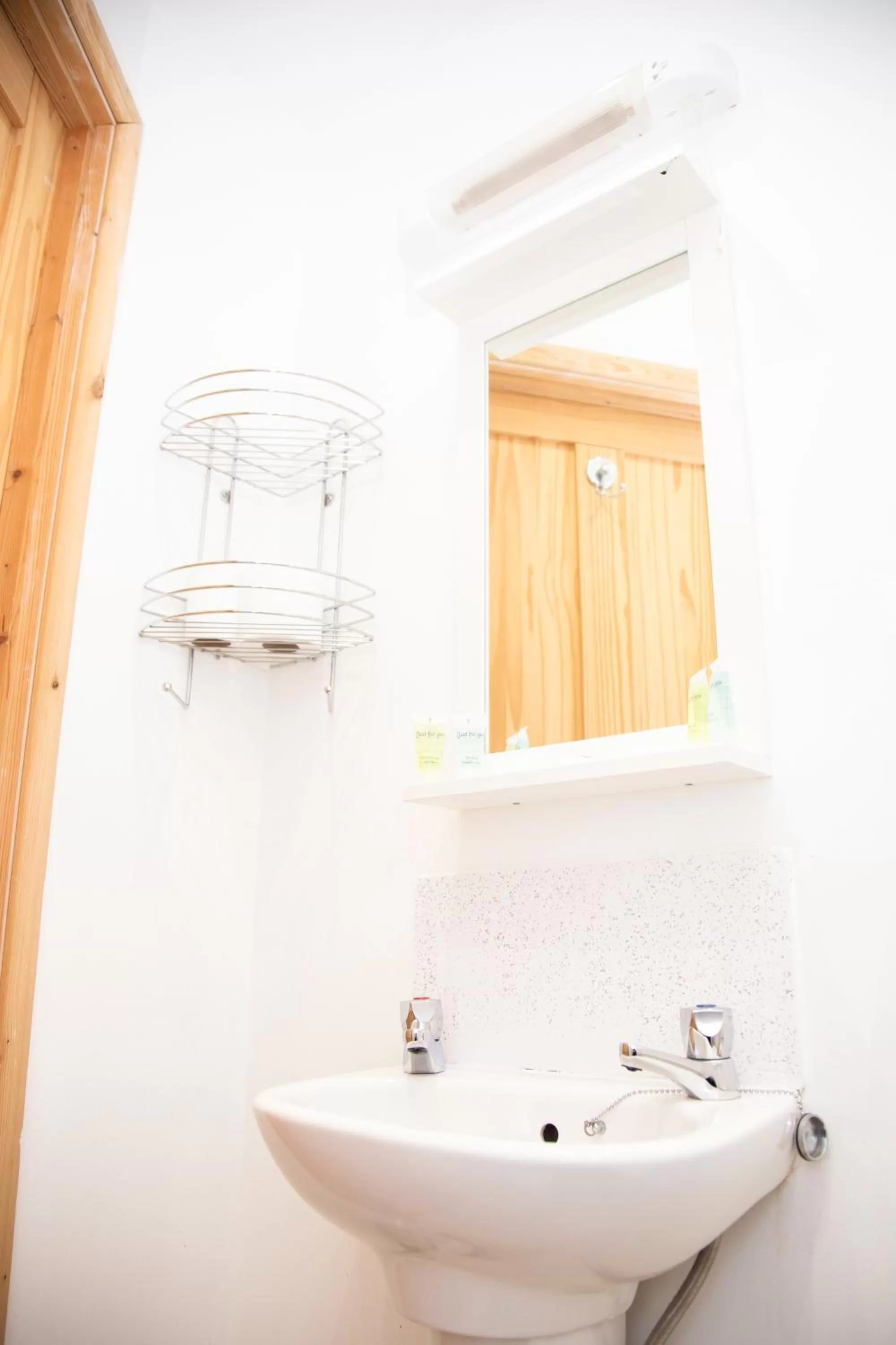 Bathroom in The Kynance House on Plymouth Hoe ,26 Ensuite Rooms