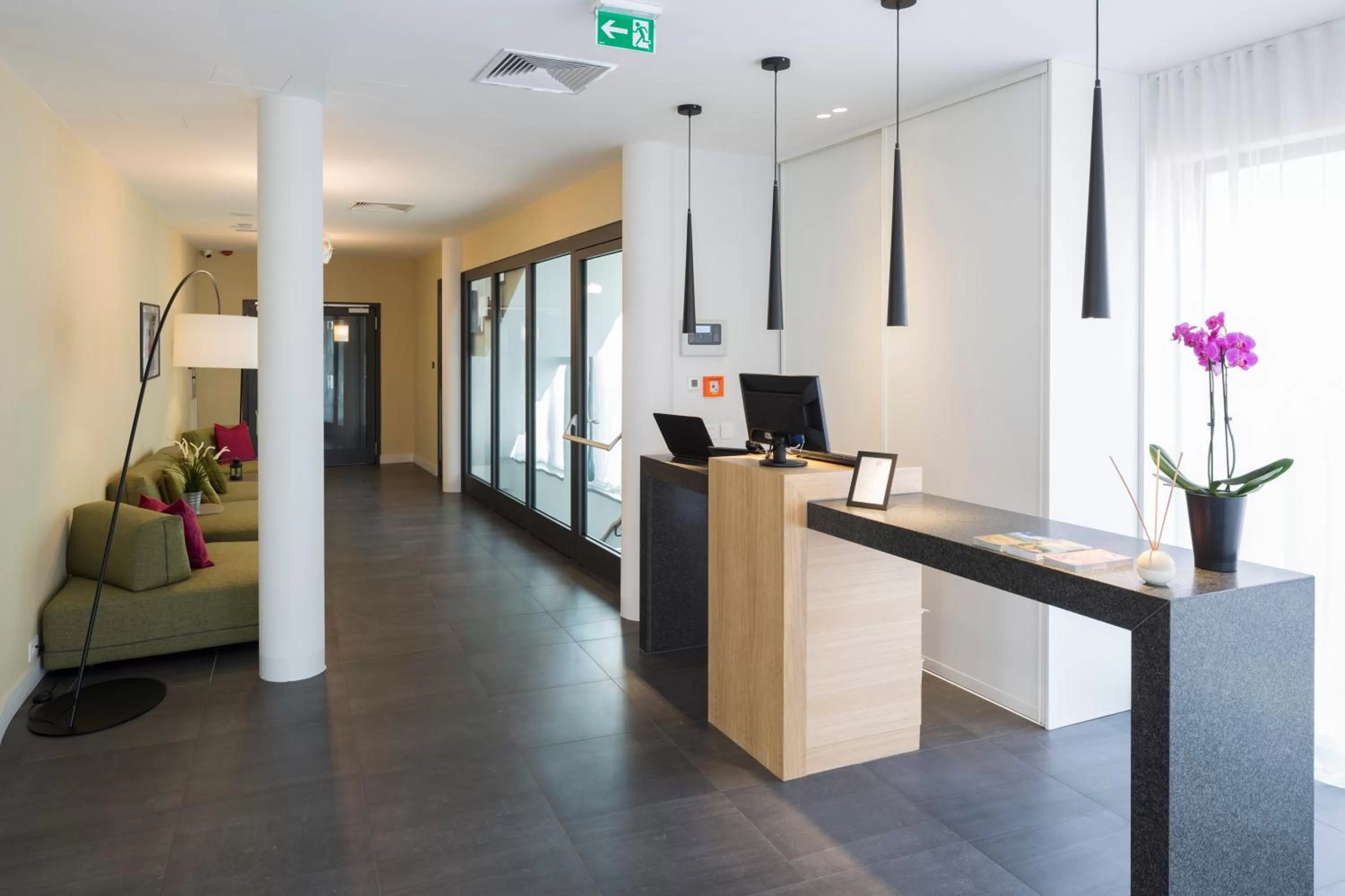 Lobby or reception in Livris Hotel