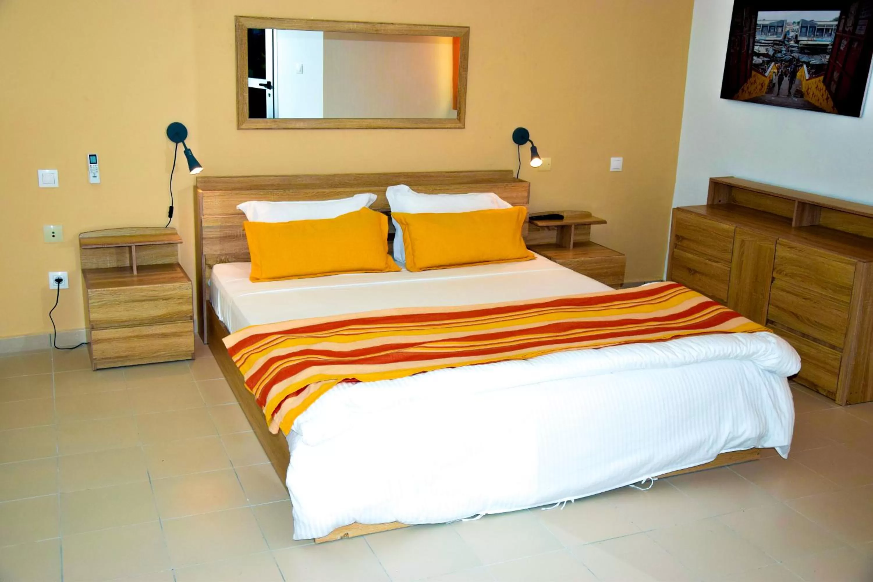 Staff, Bed in Hotel Le Marly