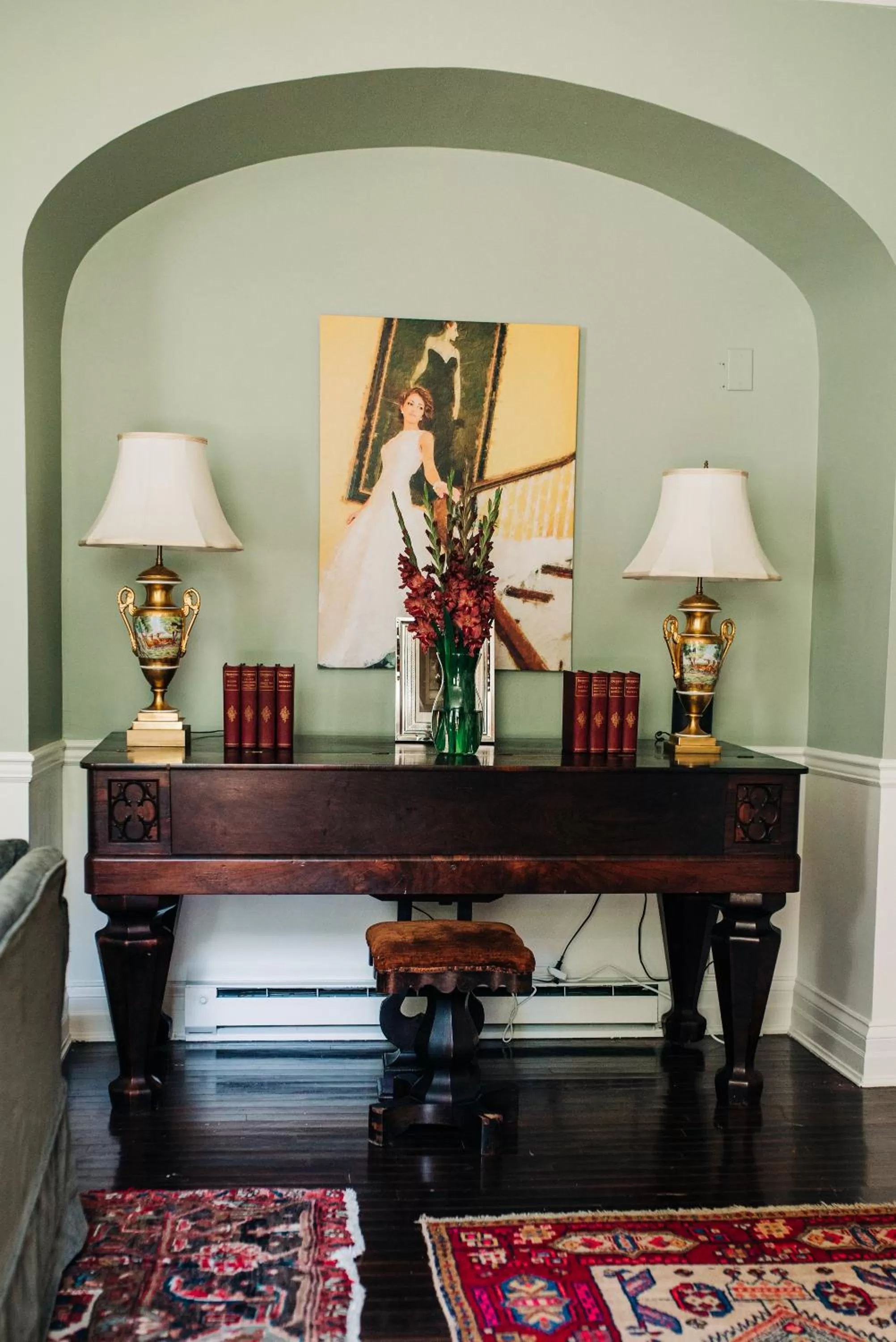 Decorative detail in Benn Conger Inn