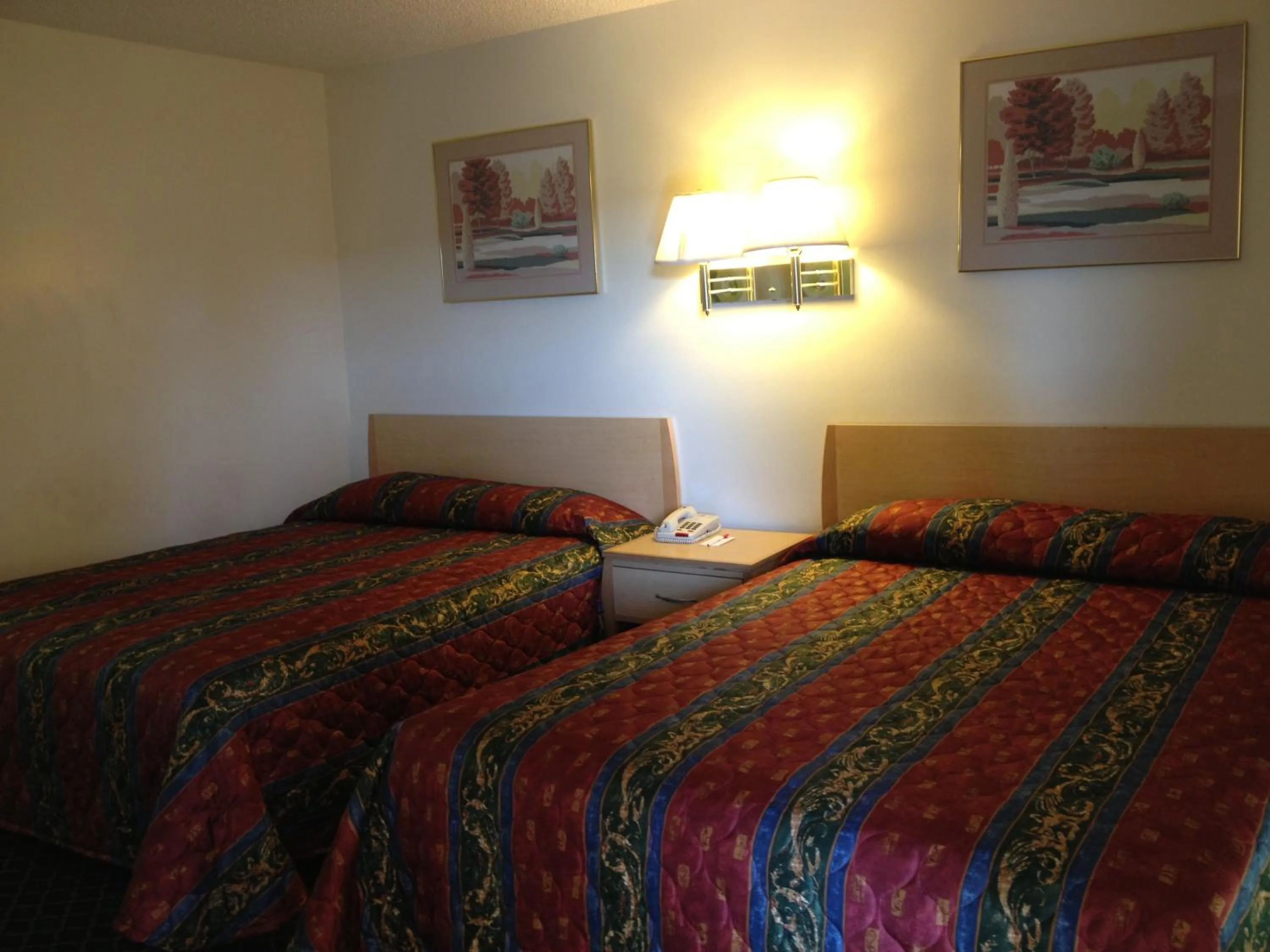 Photo of the whole room in Riverside Inn & Suites
