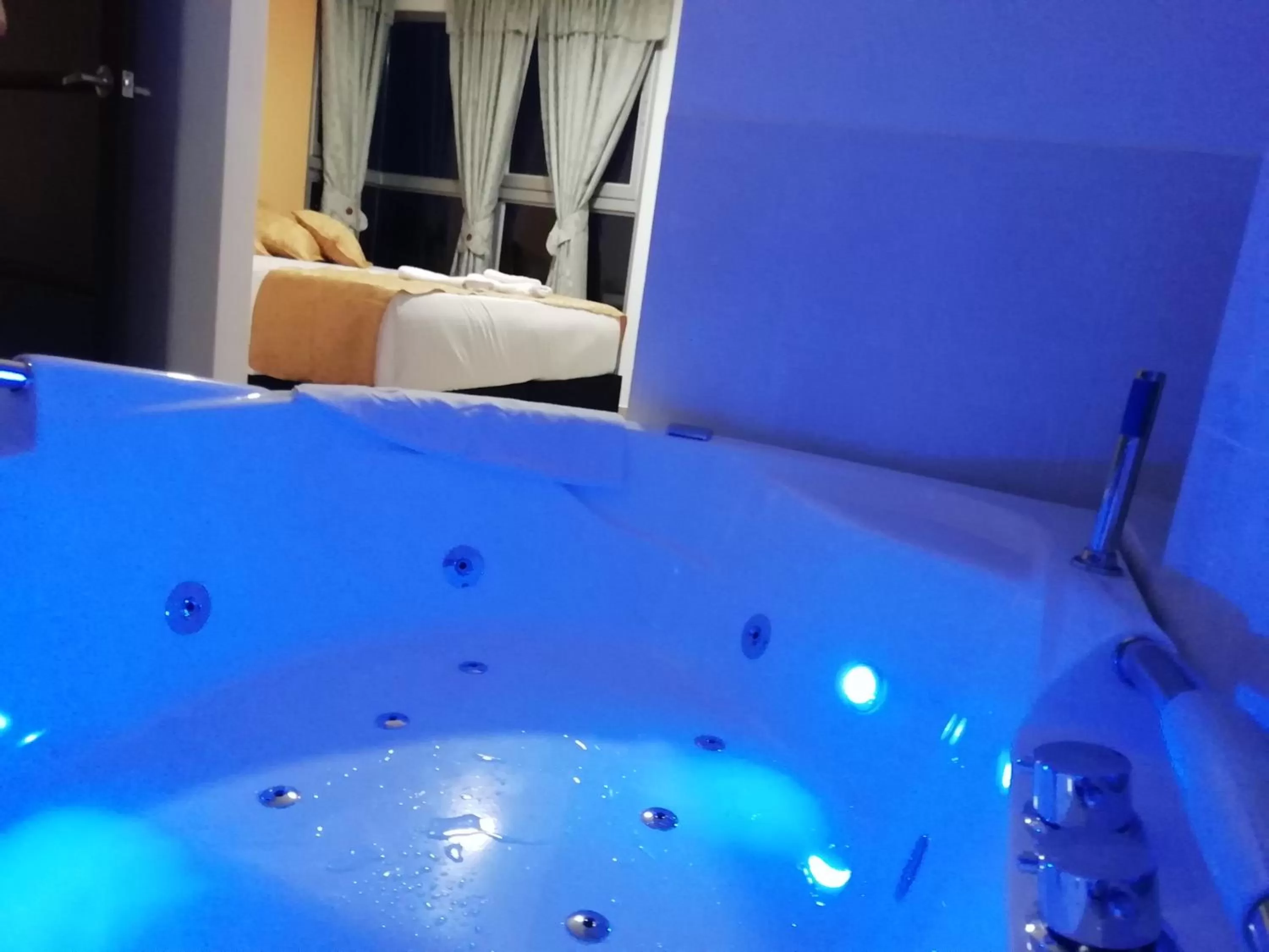 Hot Tub in Hotel Anzea