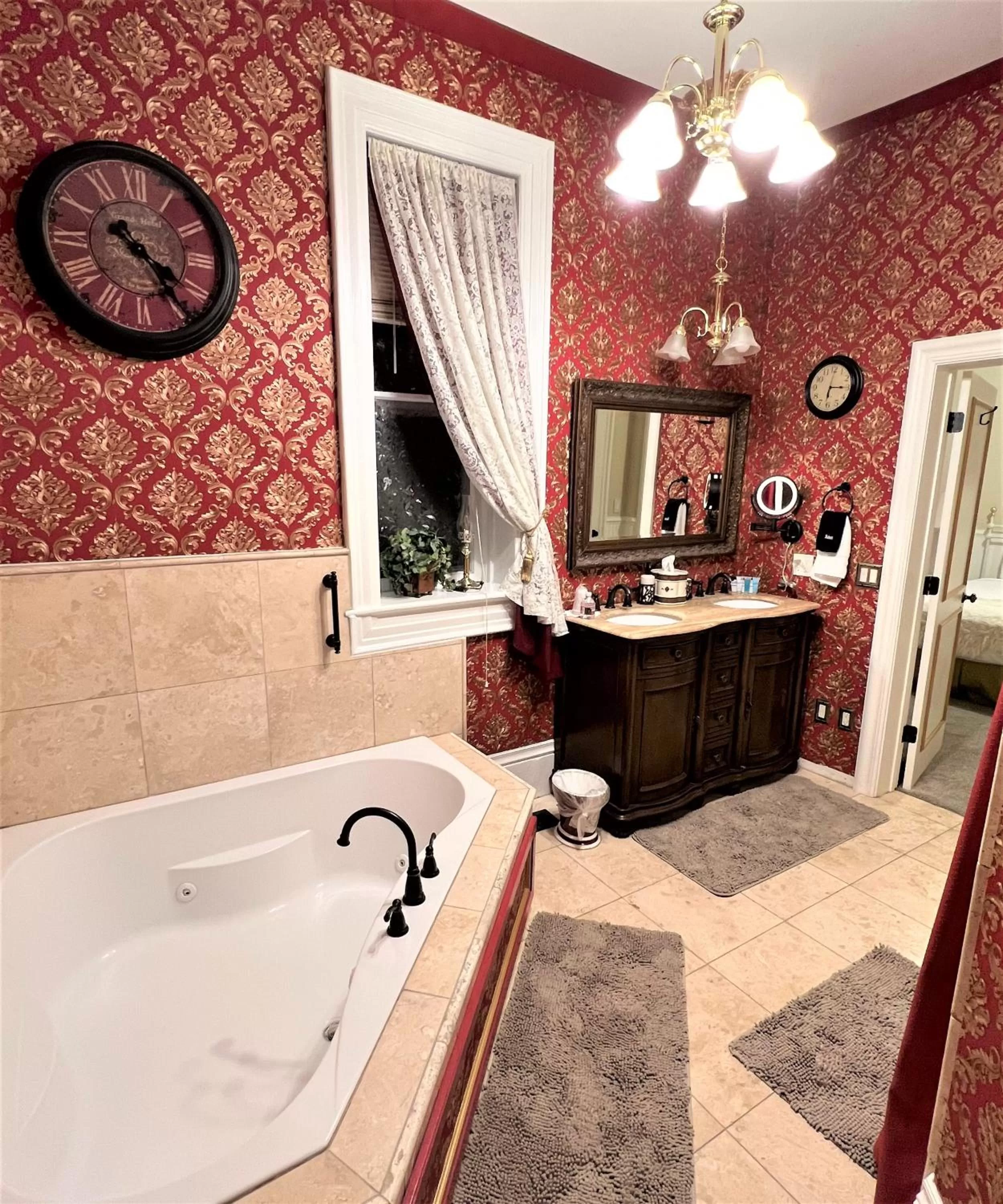 Bathroom in Heber Senator Bed and Breakfast