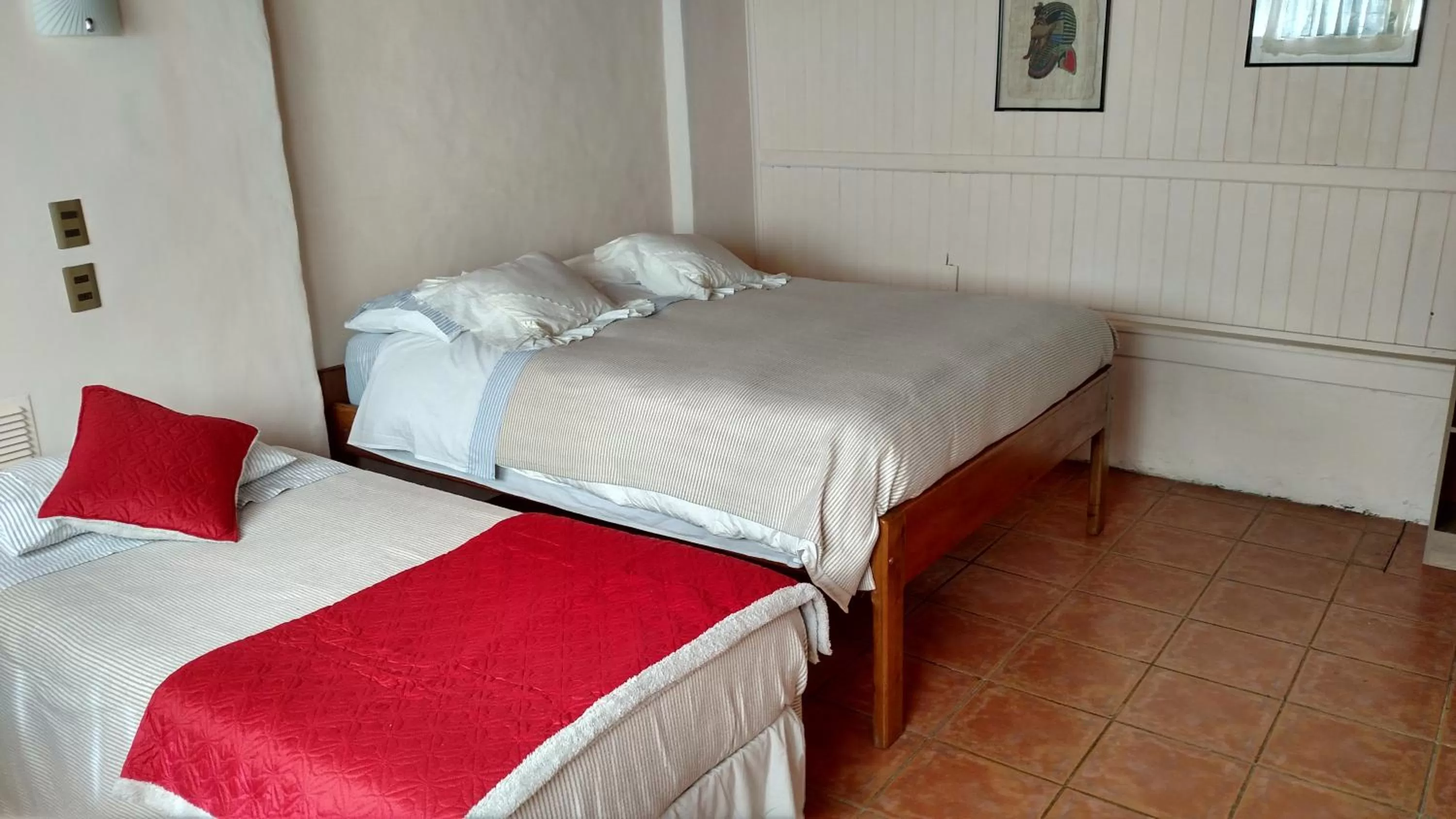 Photo of the whole room, Bed in Omi Kika B&B