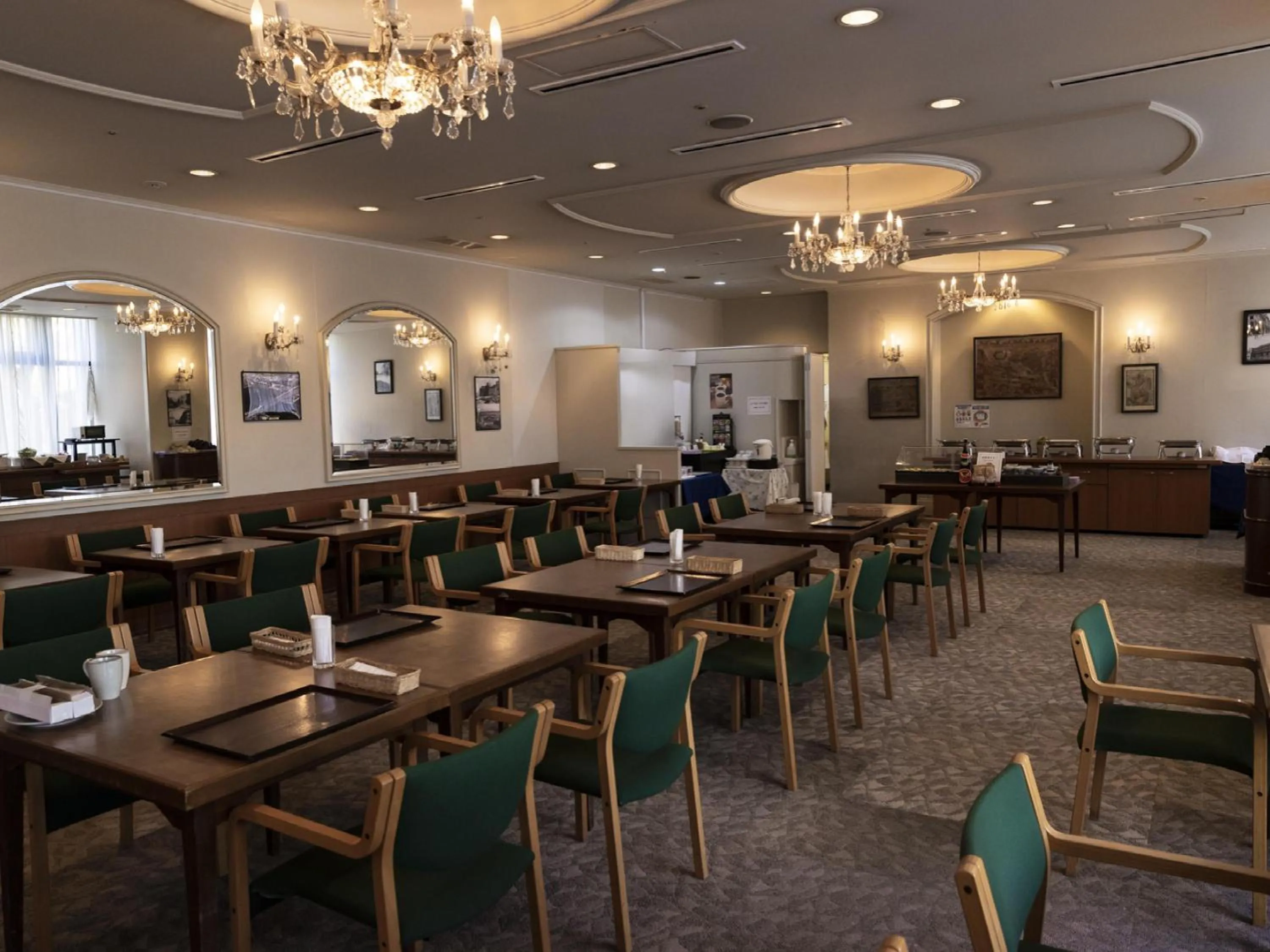 Restaurant/places to eat in Ariston Hotel Kobe