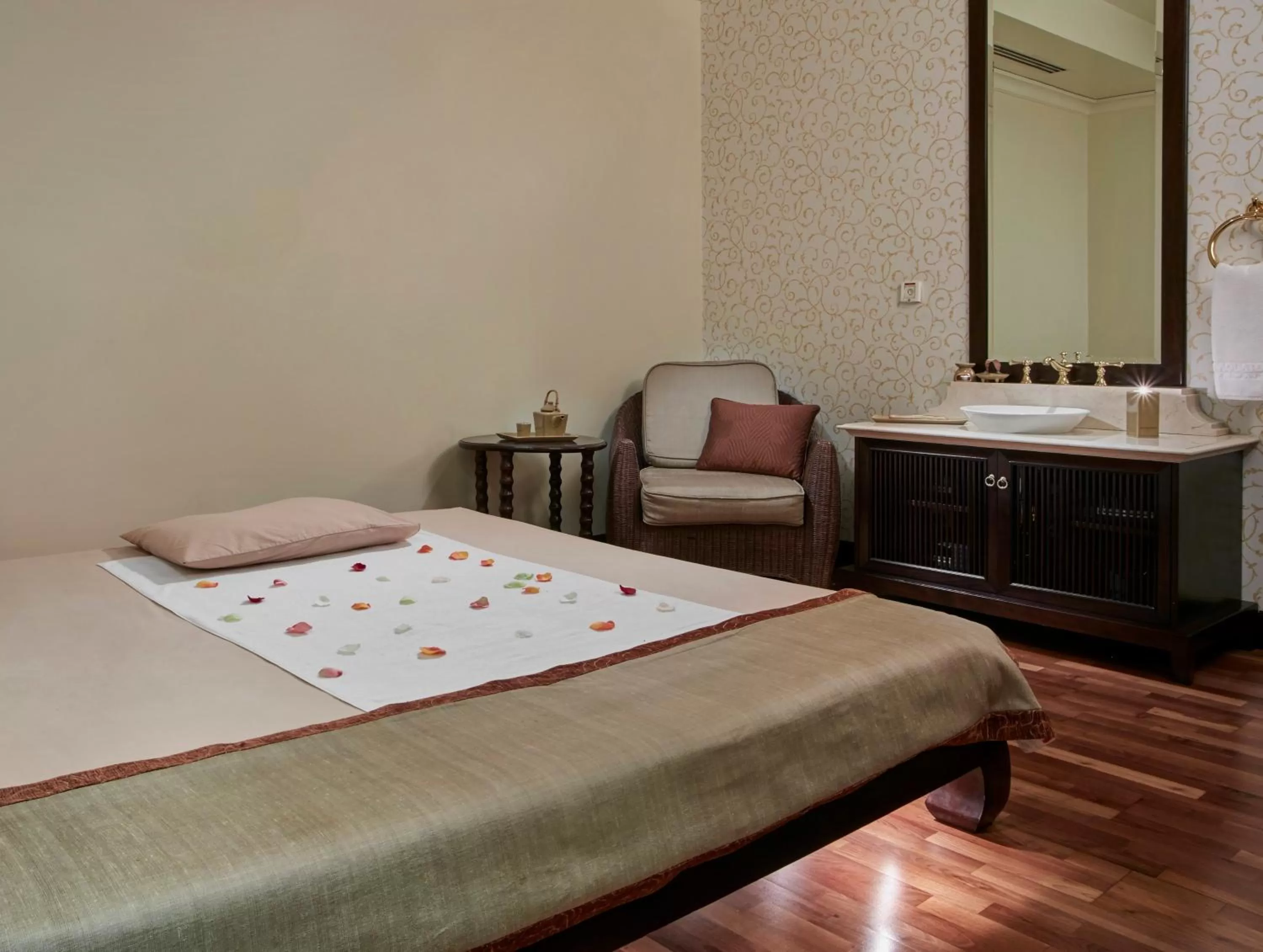 Spa and wellness centre/facilities, Bed in Holiday Inn Kuwait Al Thuraya City by IHG