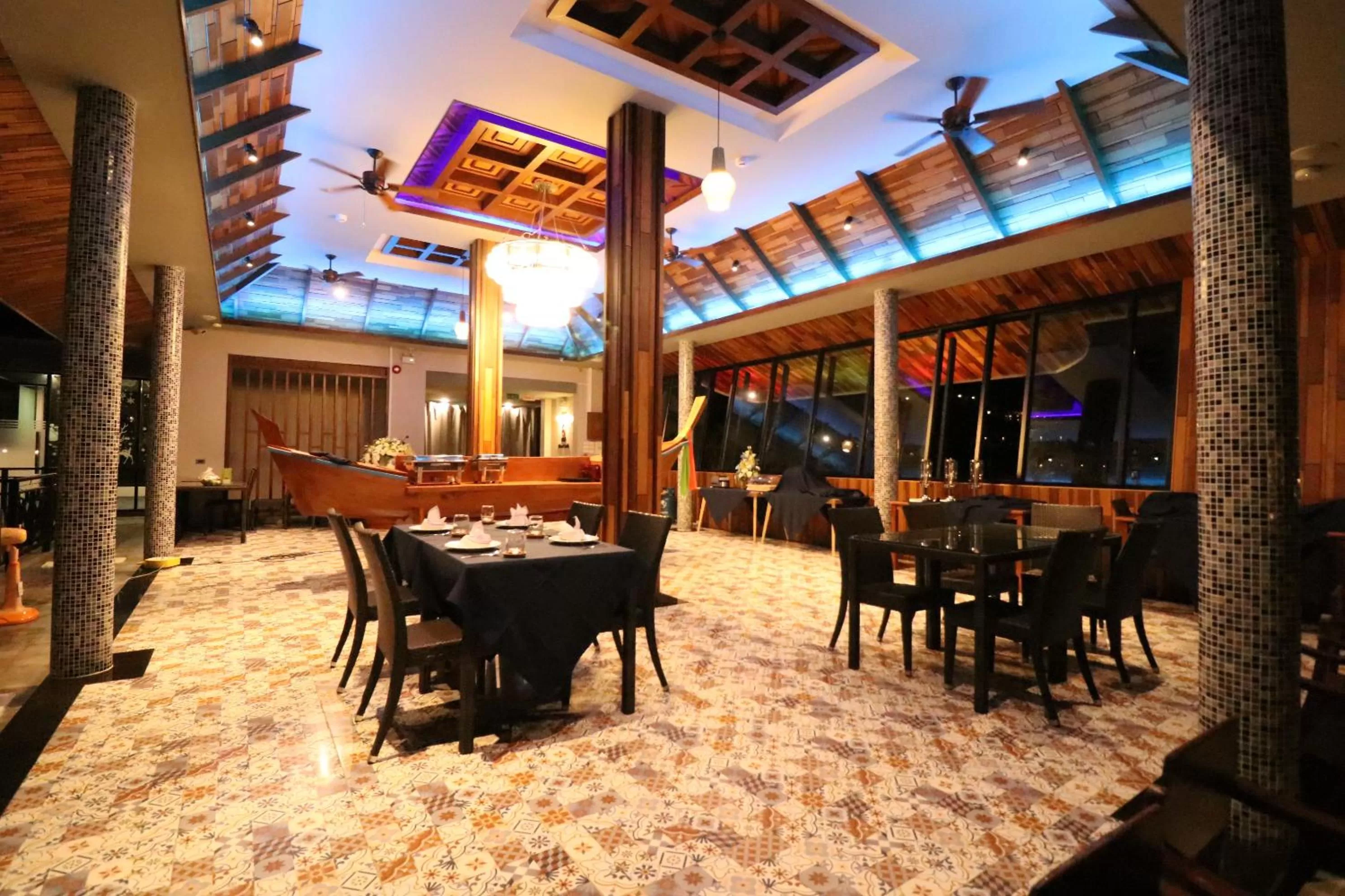 Restaurant/places to eat in The Scene Cliff View Villas