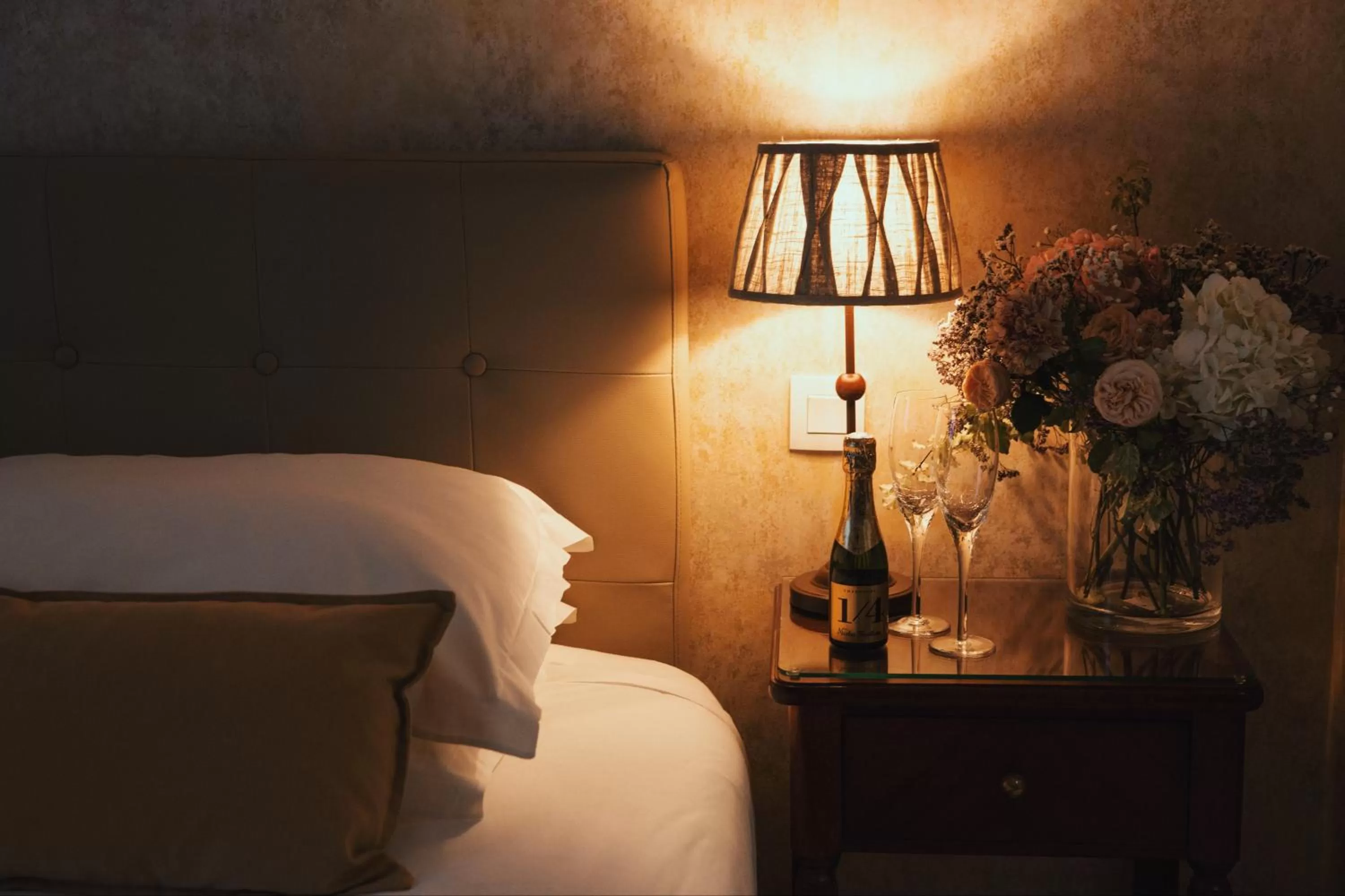 Decorative detail, Bed in Waldorf Montparnasse