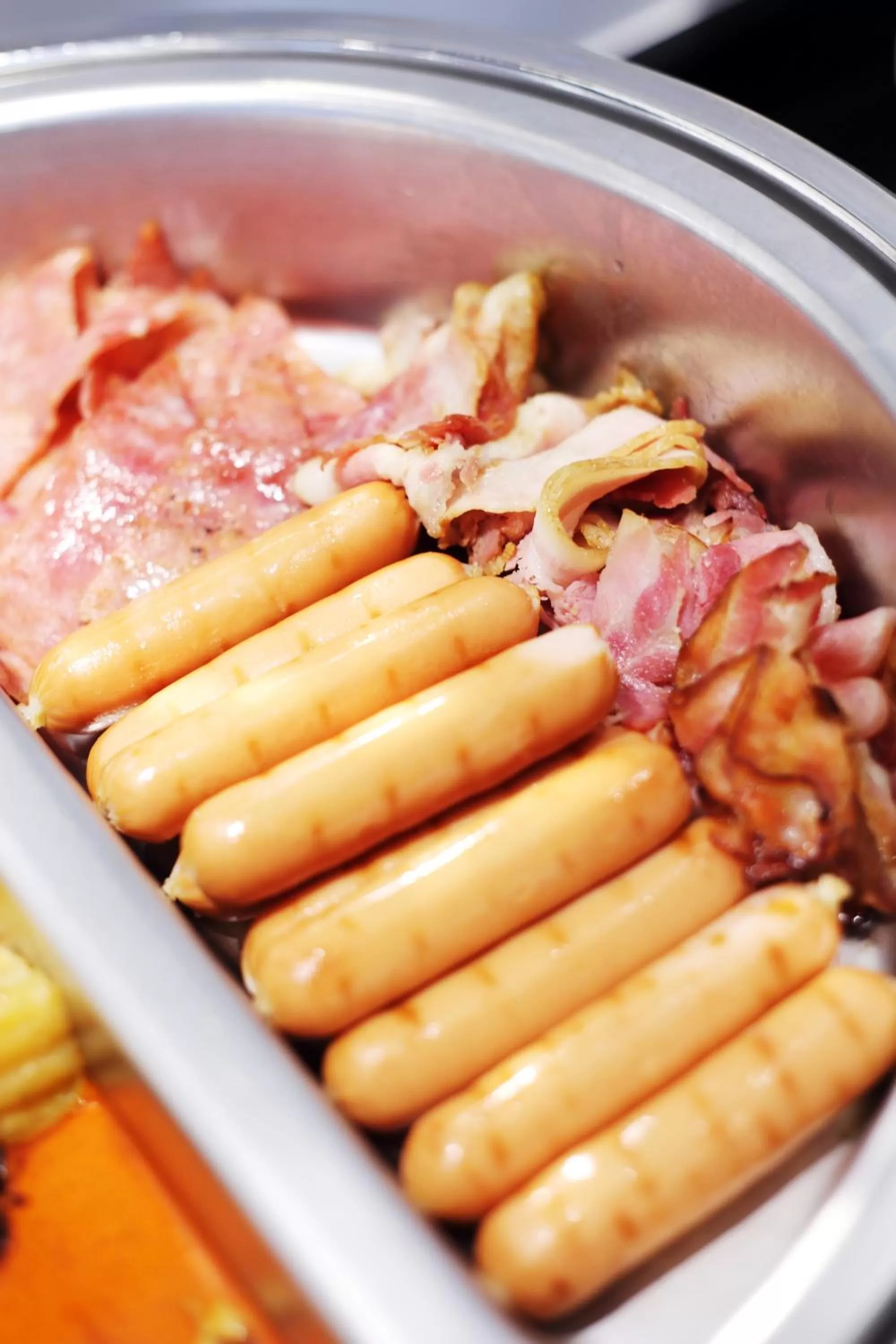 Food and drinks in Villa De Khaosan by Chillax