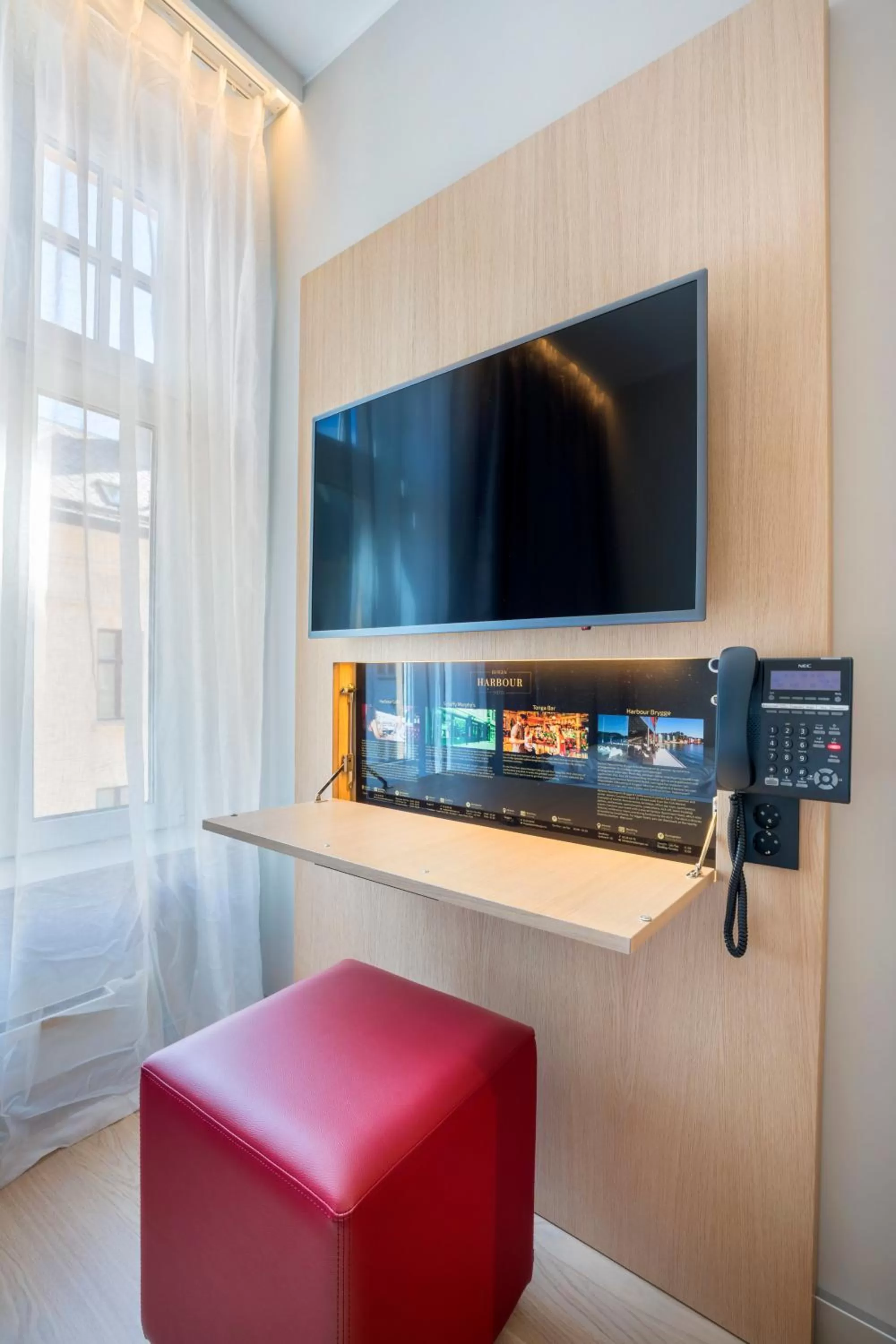 TV and multimedia in Bergen Harbour Hotel, WorldHotels Crafted